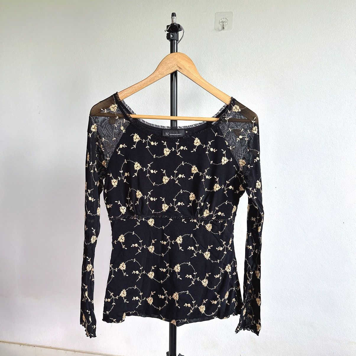 Other Vintage Mesh Floral Embroidery Size M / US 6-8 / IT 42-44 - 1 Thumbnail