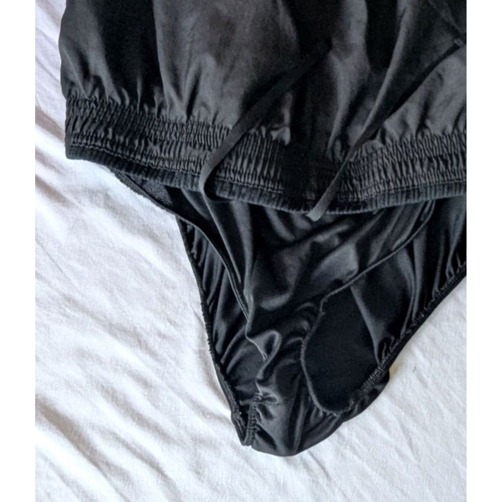 Nike Nike Running Shorts Women L Black Attached Liner EUC Athletic Athleisure Shorts Mens? Size 36" / US 14 / IT 50 - 4 Thumbnail