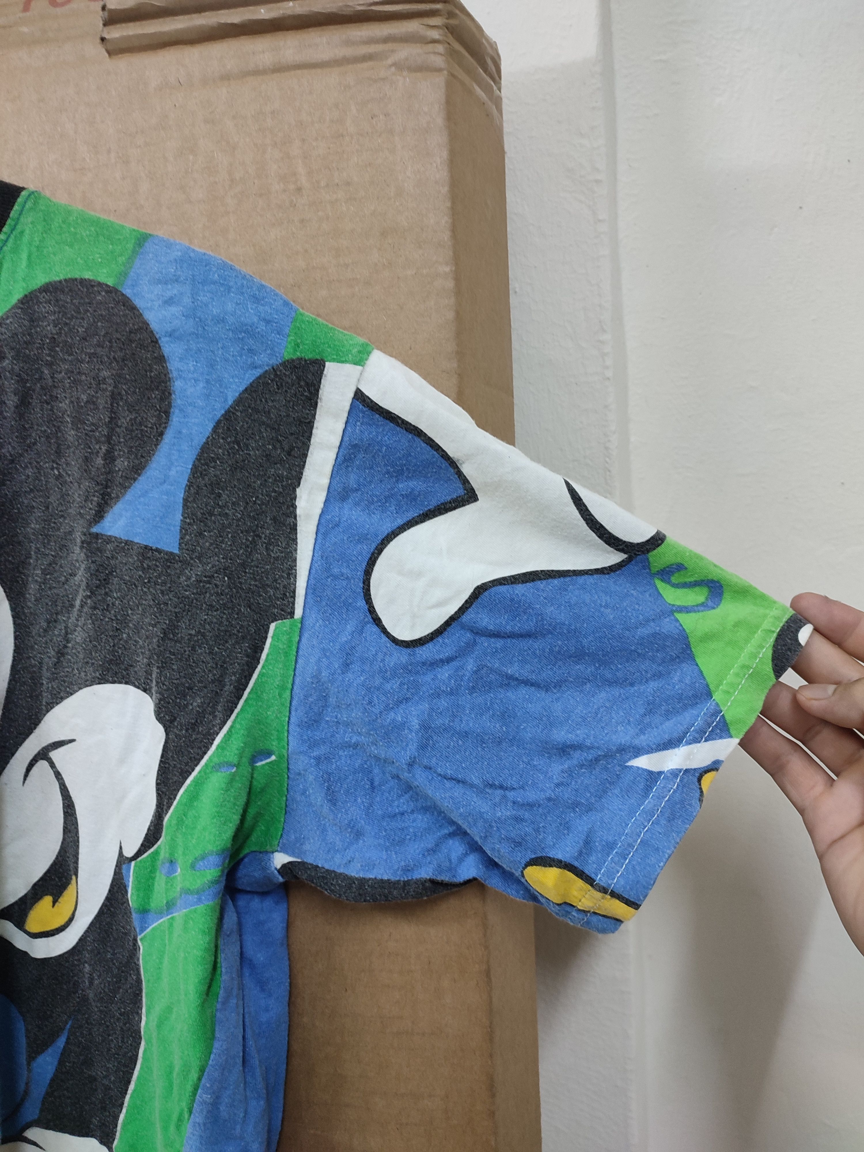 Disney 💥90s💥 MICKEY MOUSE SURFING VINTAGE TEES Size US L / EU 52-54 / 3 - 2 Thumbnail