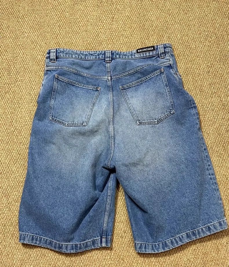 Balenciaga Balenciaga short pants Size US 34 / EU 50 - 2 Thumbnail