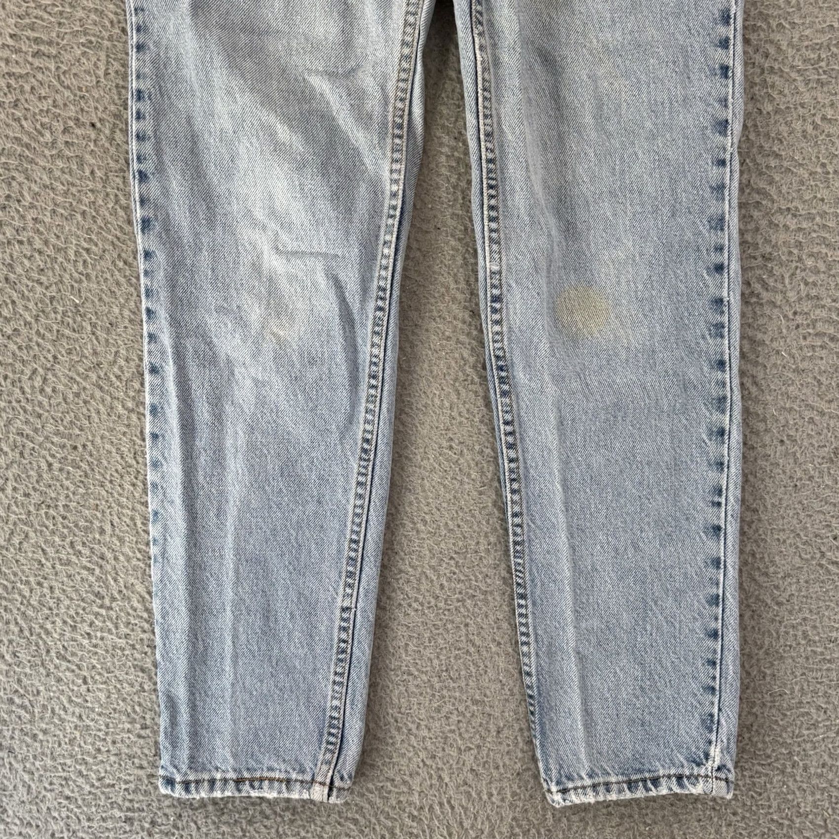 Levi's Vintage Levi's 512 Jeans Womens 7 Slim Fit 25x30 Tapered Leg 90s Light Wash USA Size 28" / US 6 / IT 42 - 2 Thumbnail