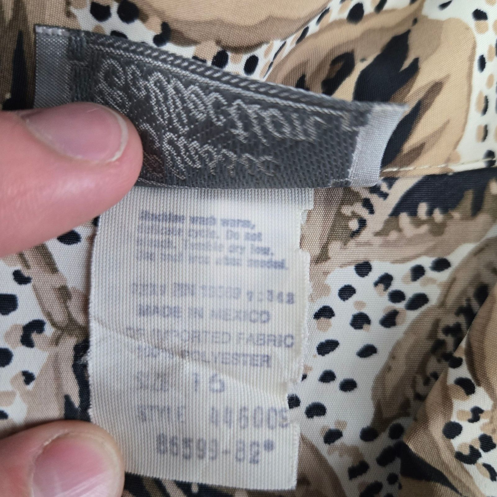 Vintage 1980s Vintage Leaf Print Blouse Poplin Blouse Size 16 Size XXL / US 16-18 / IT 52-54 - 7 Thumbnail