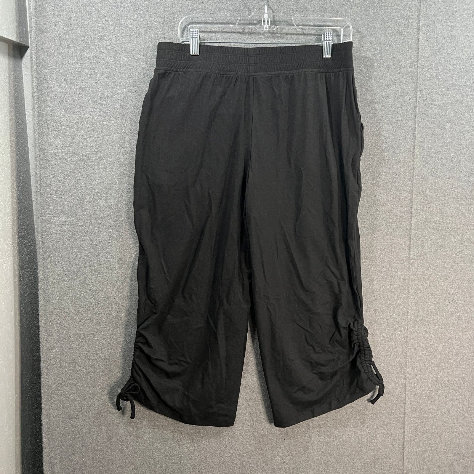 Other Cuddl Duds Flexwear Cropped Pants with Side-Cinch Size 28" / US 6 / IT 42 - 1 Thumbnail