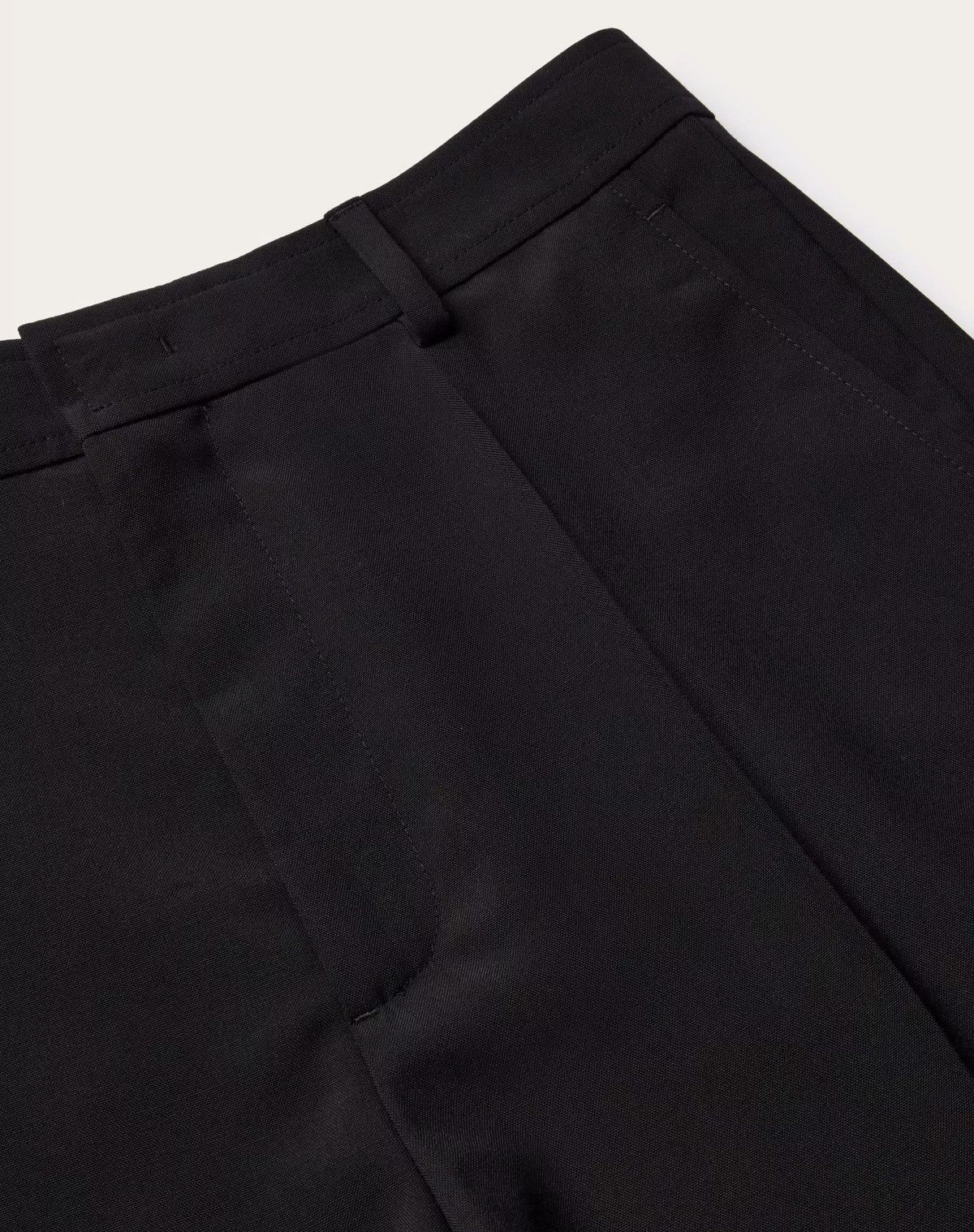 Valentino oc11z0725 Wool Bermuda Shorts in Black Size US 32 / EU 48 - 7 Thumbnail