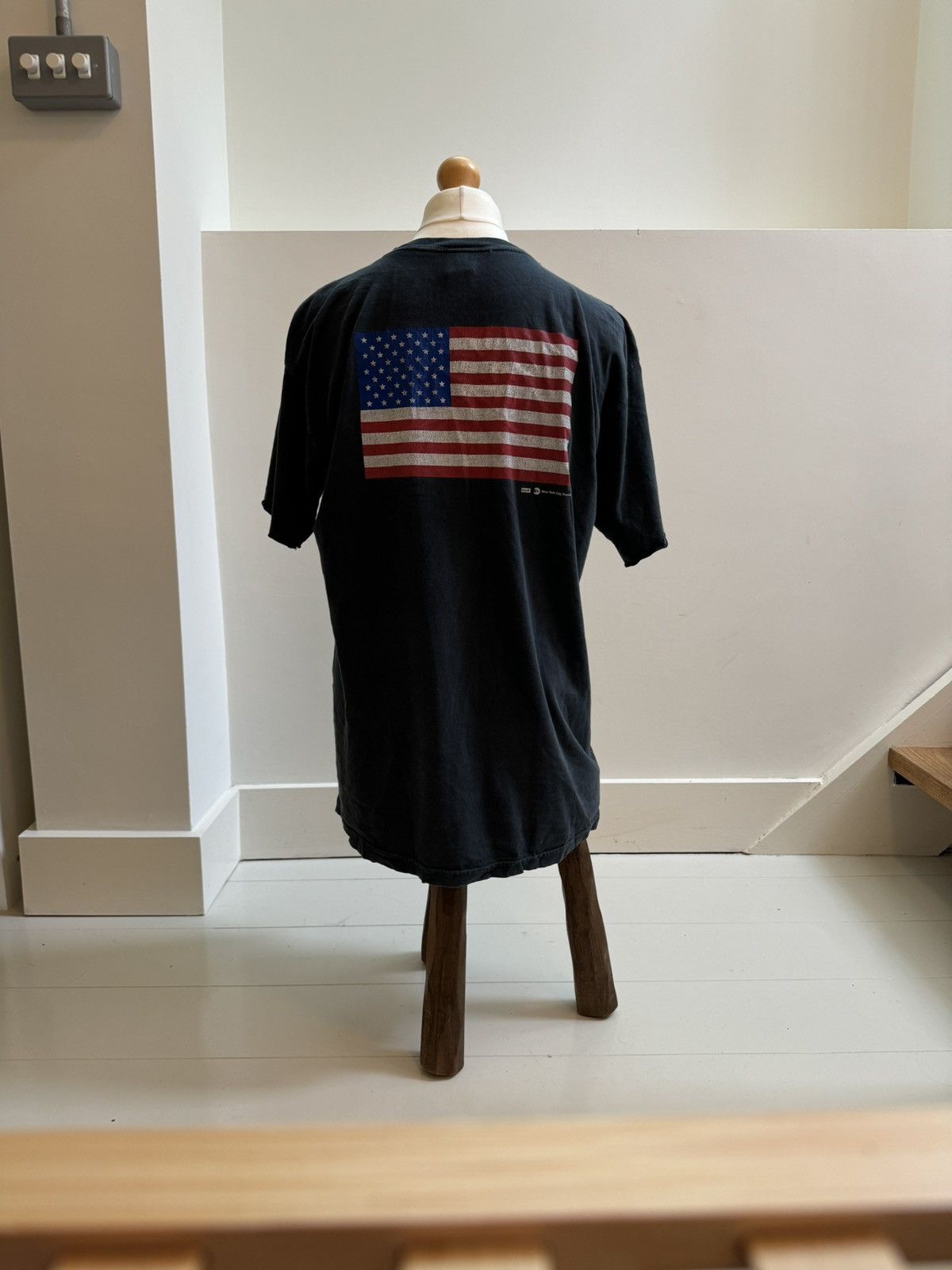 Only NY Vintage MTA Navy/Blue USA flag Graphic T Size US L / EU 52-54 / 3 - 2 Thumbnail