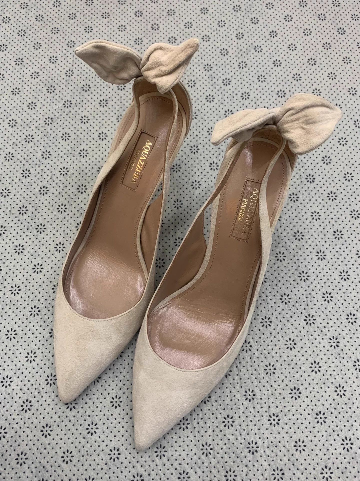 Aquazzura Aquazzura Gold Pineapple Bow Suede Heels US38.5 Worn Size US 8 / IT 38 - 1 Thumbnail
