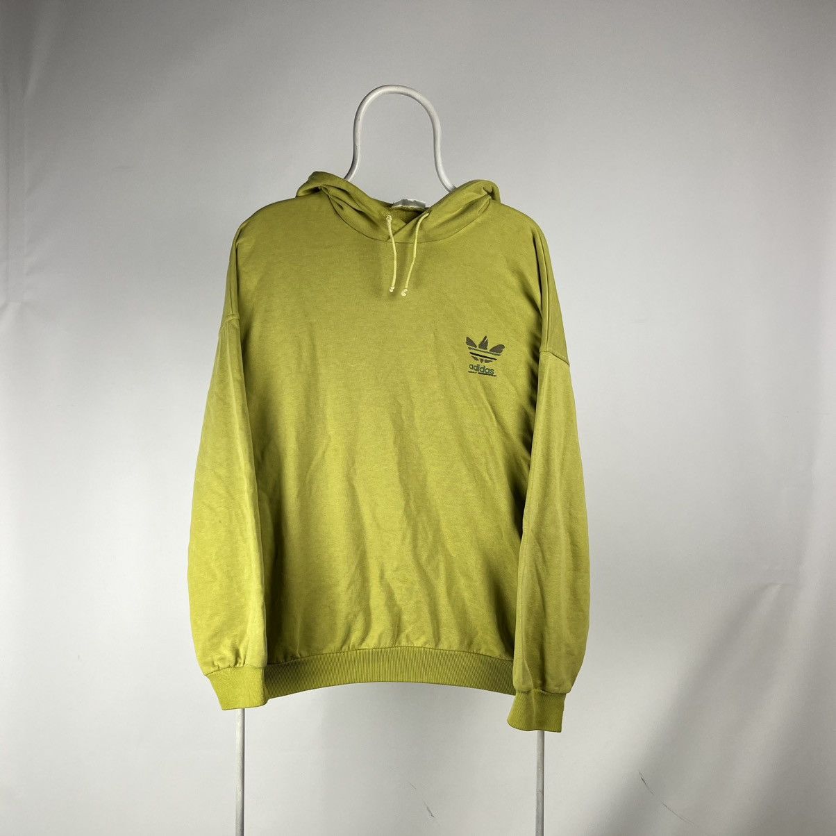 Adidas Vintage Adidas Hoodie Green Trefoil Logo size L/M Size US L / EU 52-54 / 3 - 1 Thumbnail