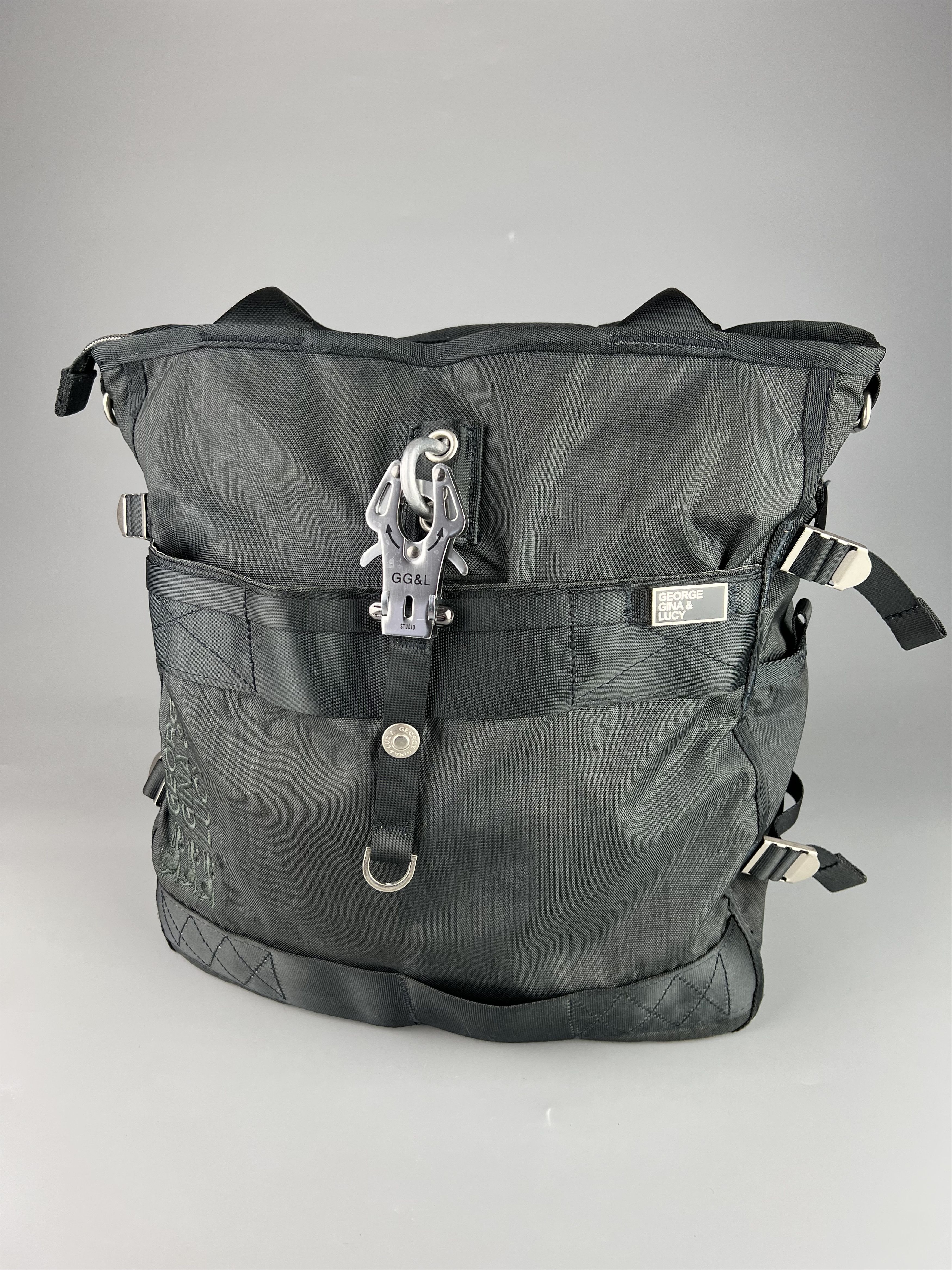 George Gina & Lucy George Gina & Lucy GGL Magic Maki Gray Shoulder Bag Size ONE SIZE - 1 Thumbnail