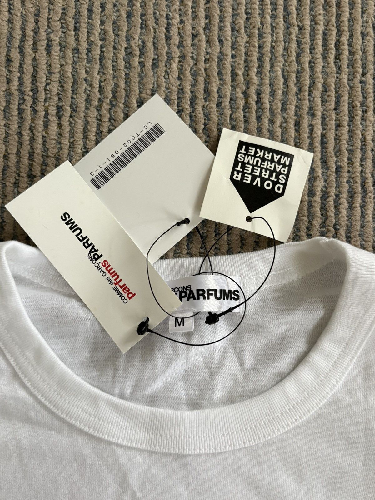 Comme des Garcons CDG Parfum Red Velvet T-Shirt Size US M / EU 48-50 / 2 - 2 Thumbnail