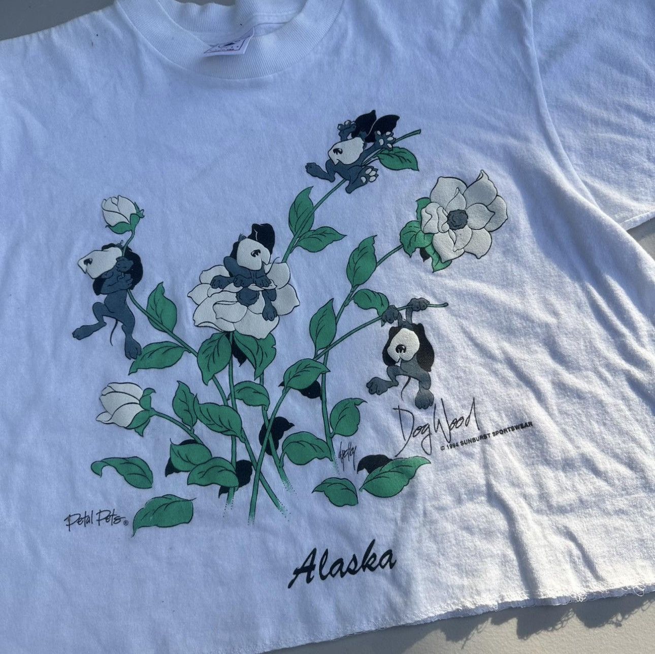 Vintage Vintage 90s flower petal pets dog wood tee Size US M / EU 48-50 / 2 - 1 Thumbnail