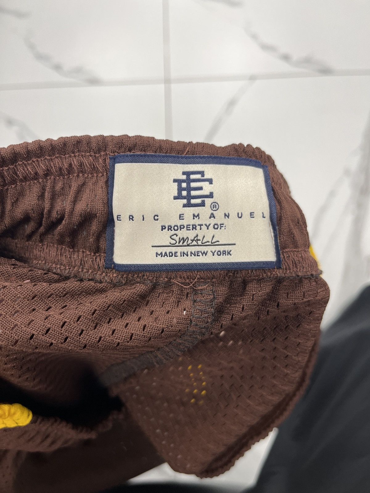 Eric Emanuel Eric Emanuel EE Basic Short "Chocolate/Athletic Gold" Size US 30 / EU 46 - 3 Thumbnail