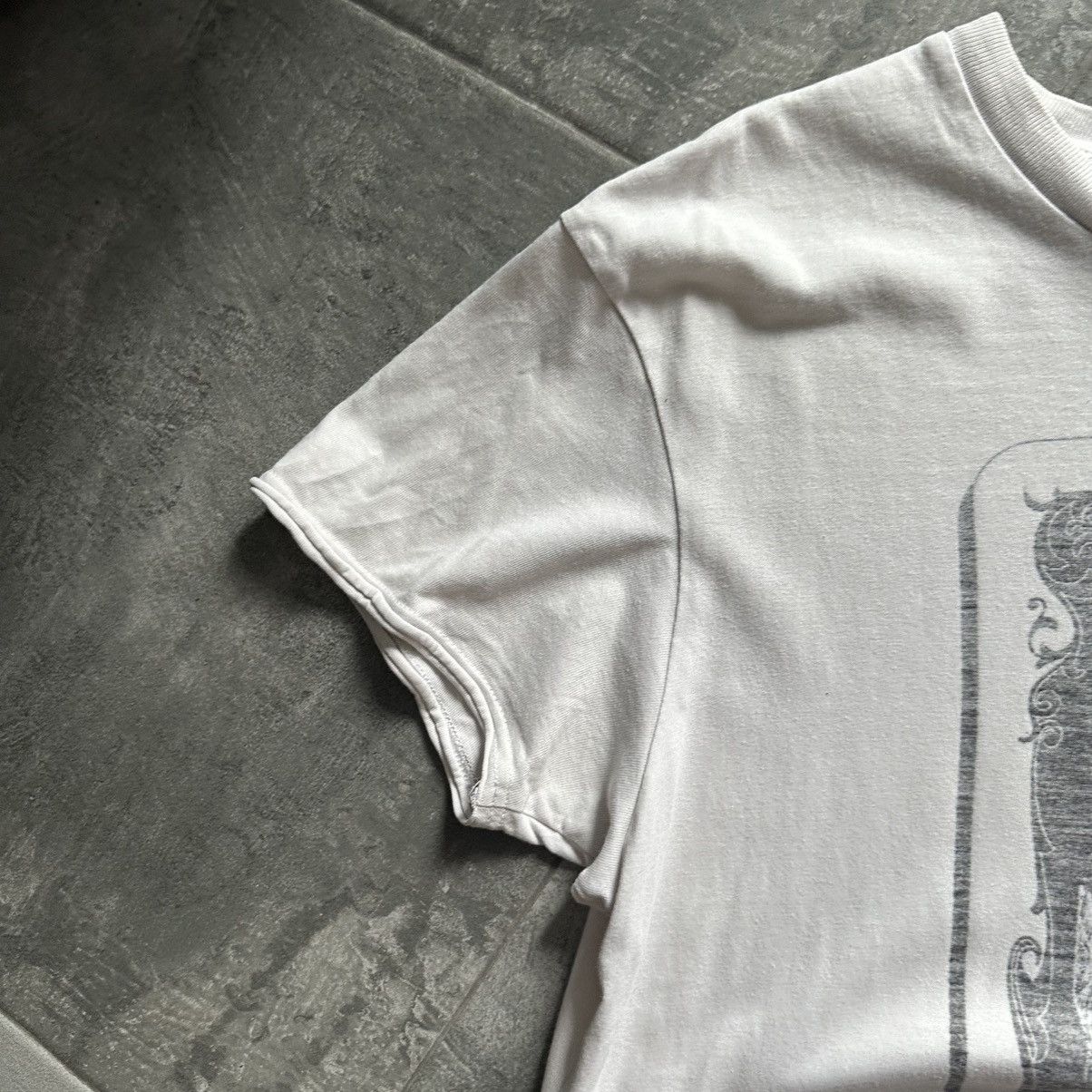 Japanese Brand × Levi's Vintage Clothing Vintage Levi’s T-shirts Big Logo Y2K USA Size US M / EU 48-50 / 2 - 3 Thumbnail