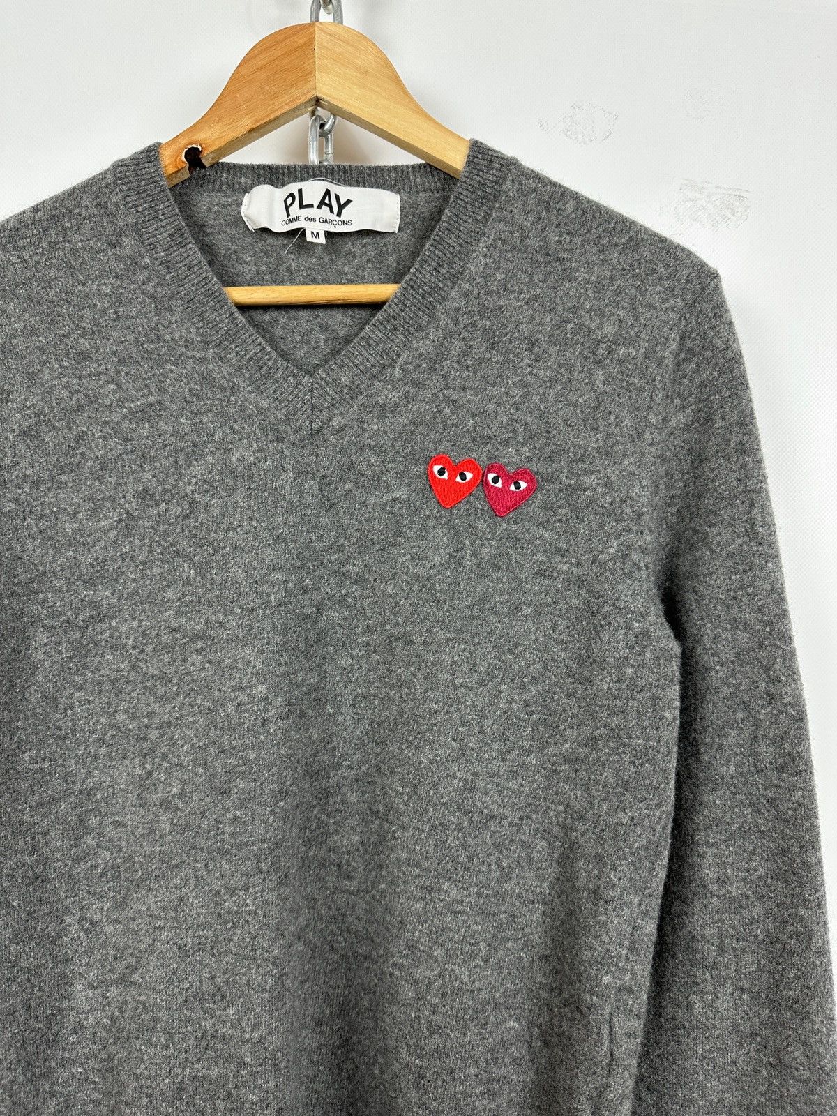 Comme des Garcons Comme des Garçons Play V-Neck Wool Double Heart Pullover Size US S / EU 44-46 / 1 - 5 Thumbnail