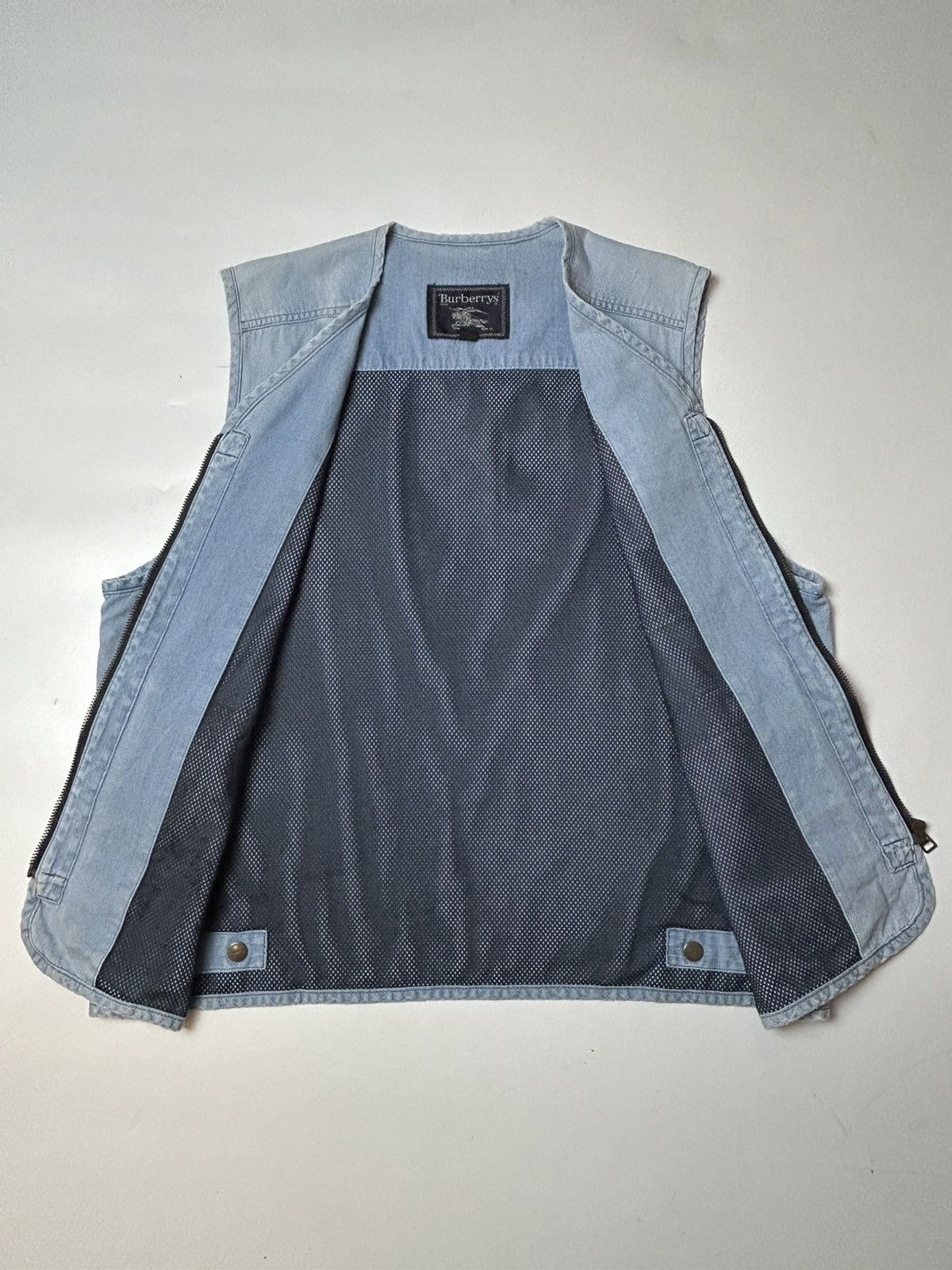 Burberry × Burberry Prorsum × Designer VINTAGE BURBERRY DENIM TACTICAL POCKET STYLE VEST Size US L / EU 52-54 / 3 - 2 Thumbnail
