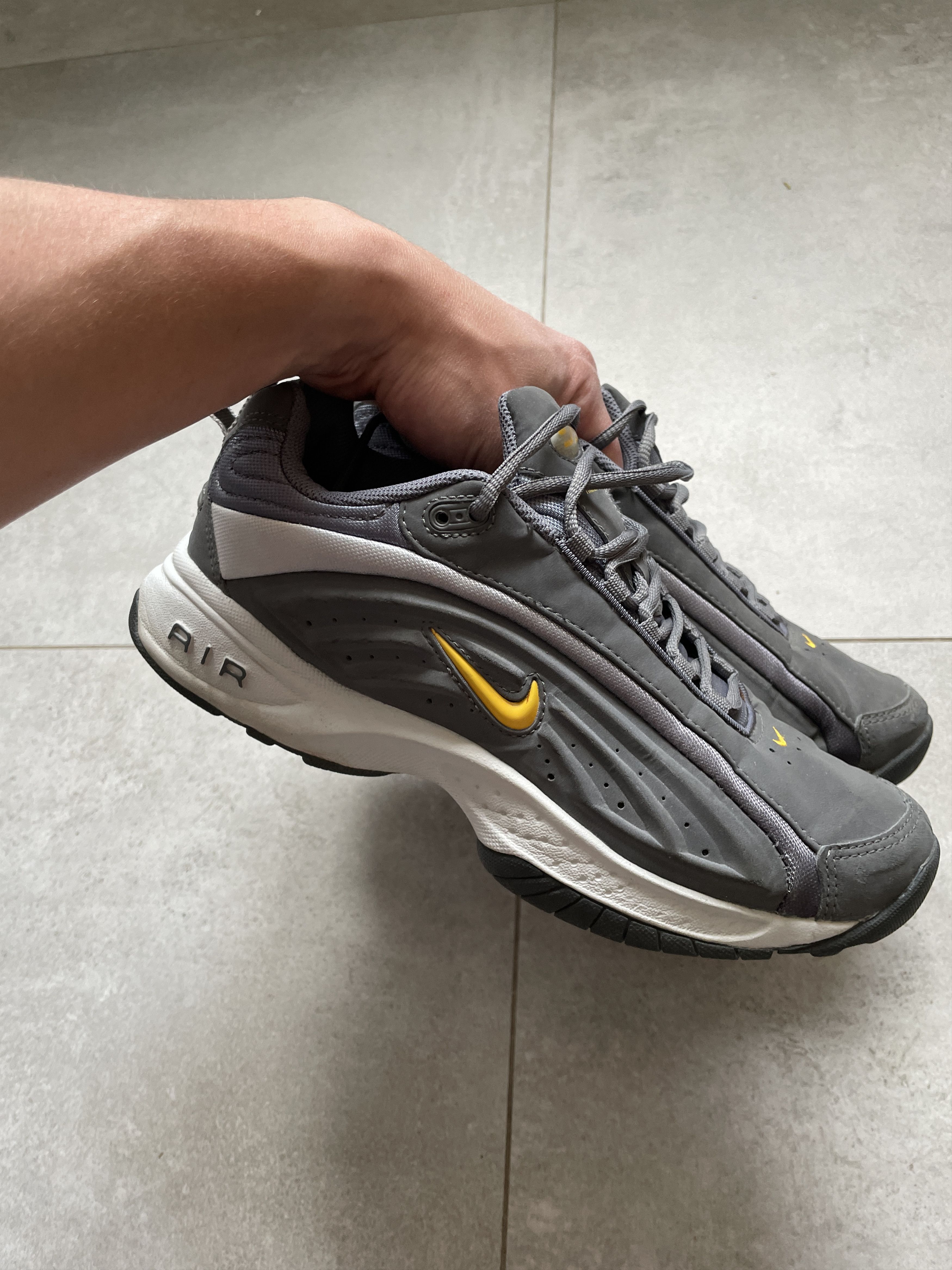 Nike × Vintage Y2K NIKE AIR GREY CROSS TRAINING SNEAKER Size US 9 / EU 42 - 1 Thumbnail