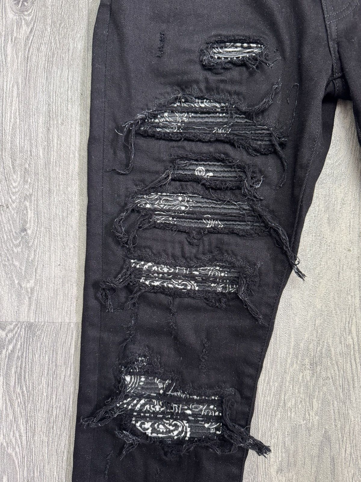 Amiri Amiri Black Bandana Thrasher Jeans Size US 31 - 4 Thumbnail