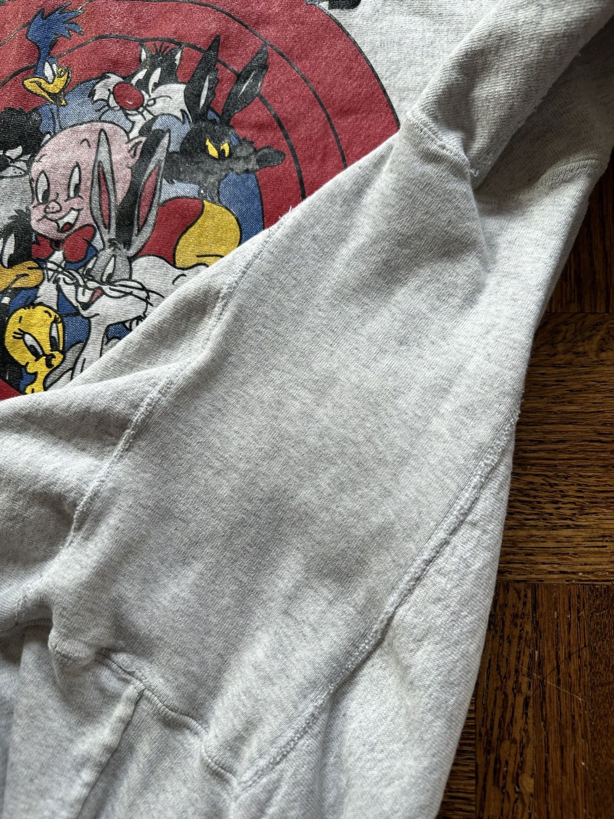 Vintage Vintage 90s Warner Brothers Graphic Crewneck Sweatshirt Size US XL / EU 56 / 4 - 5 Thumbnail