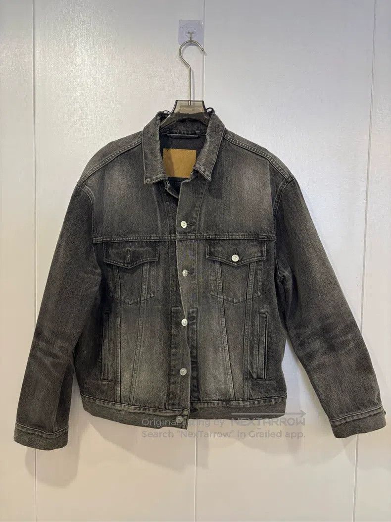 Balenciaga Balenciaga Washed Denim Jacket Grey Size XS / US 0-2 / IT 36-38 - 1 Thumbnail