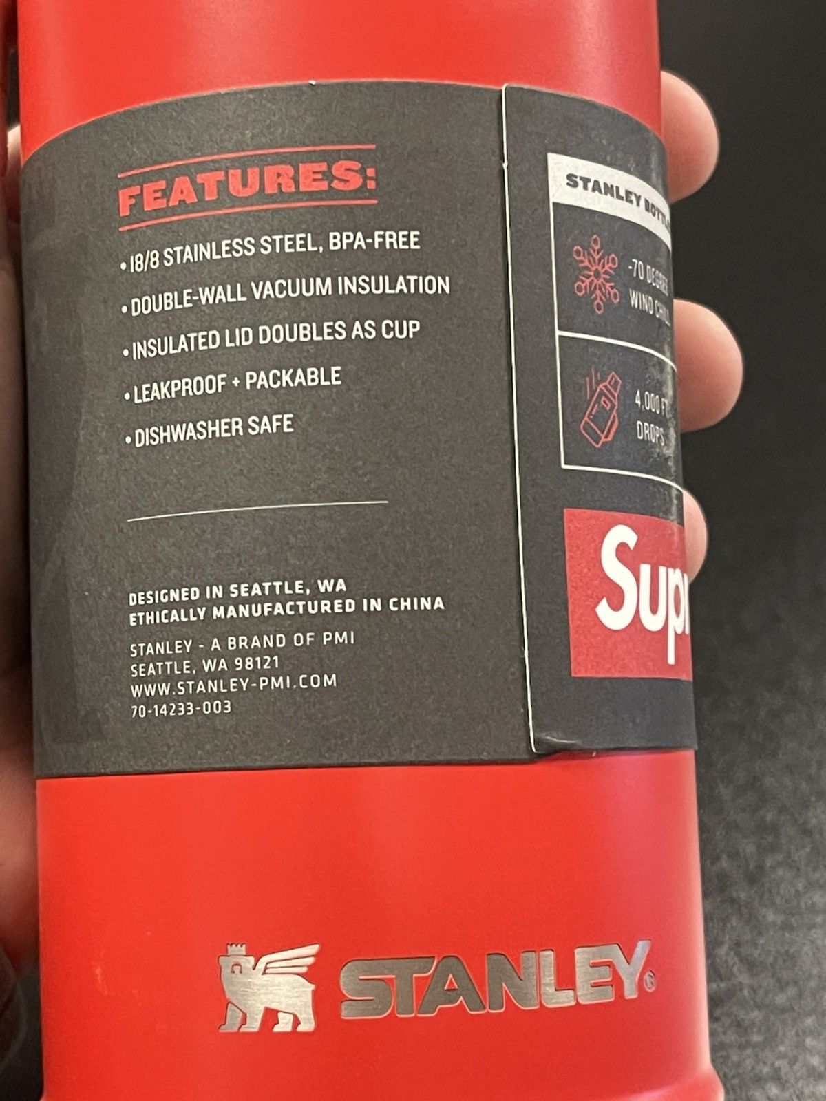 Supreme FW19 SUPREME STANLEY 20 OZ BOTTLE (RED) CLASSIC WATER BOTTLE Size ONE SIZE - 3 Thumbnail