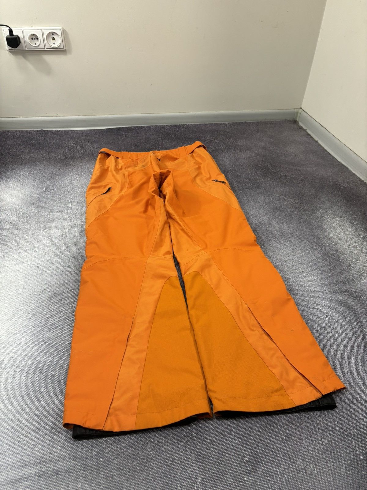 KJUS Kjus Performance Men’s Dermizax Thinsulate Outdoor Ski Pants Size US 34 / EU 50 - 15 Thumbnail