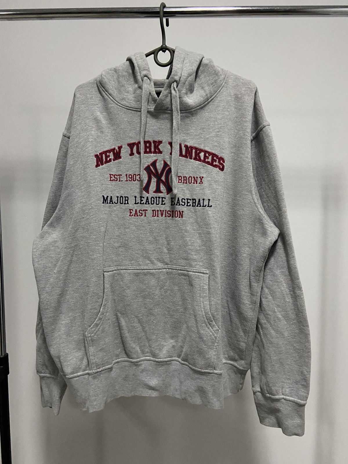 New York Yankees × Vintage New York Yankees Hoodie Vintage Big Logo Baseball Size US XXL / EU 58 / 5 - 1 Thumbnail