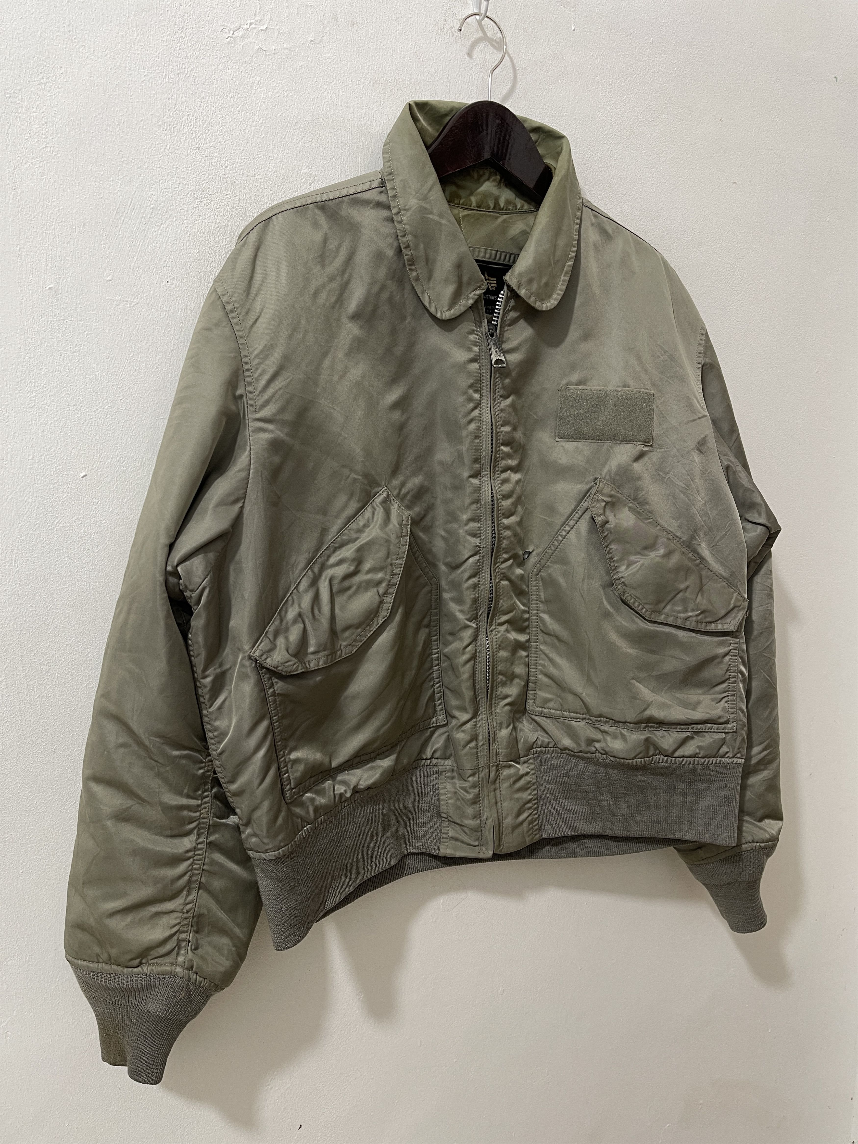 Alpha Industries Vintage Thrashed Alpha Industries USN Bomber Military Jacket Size US L / EU 52-54 / 3 - 3 Thumbnail