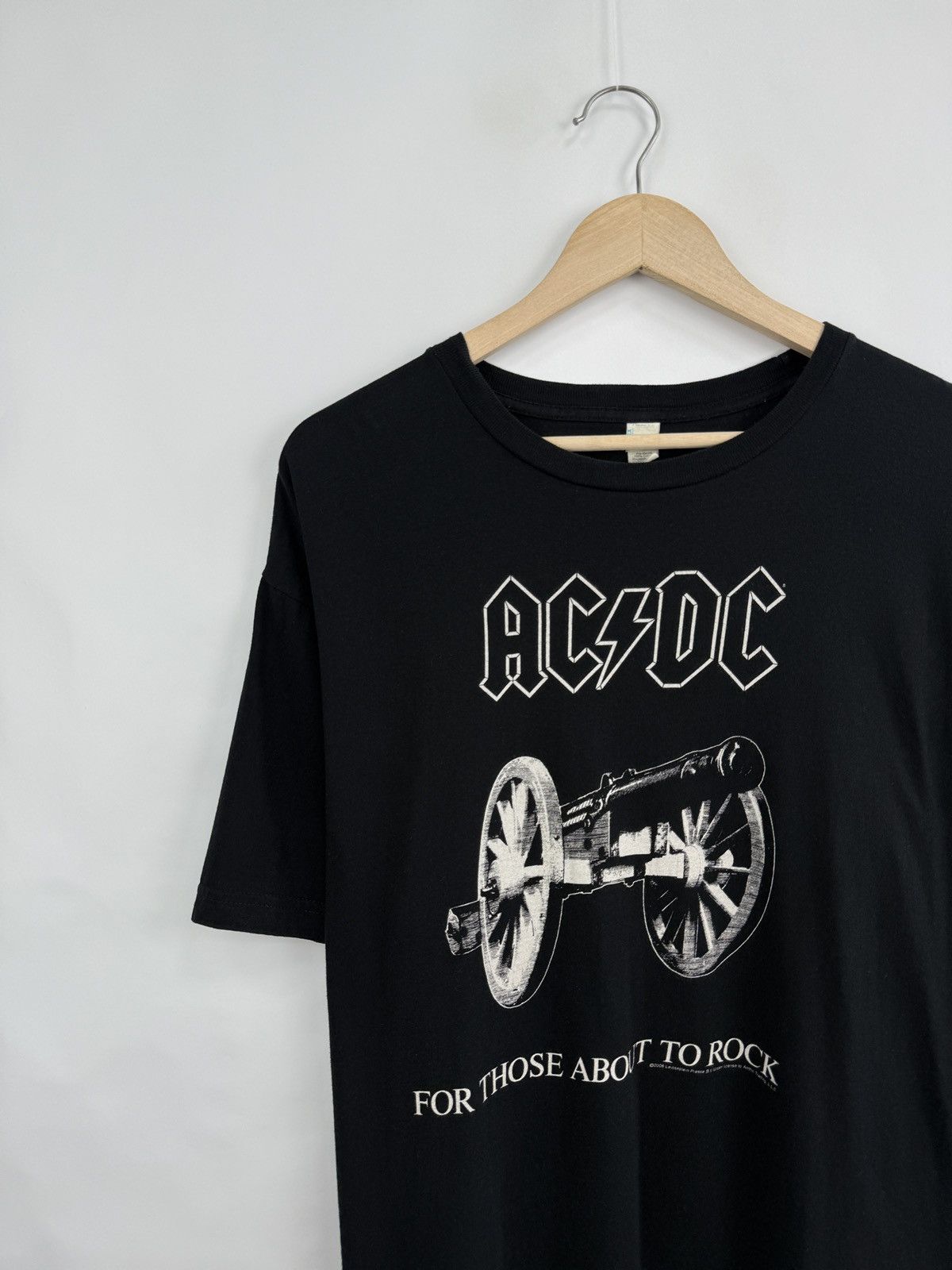 AC/DC Vintage 2006 AC/DC For Those About To Rock T-Shirt Retro Y2K Size US XL / EU 56 / 4 - 2 Thumbnail