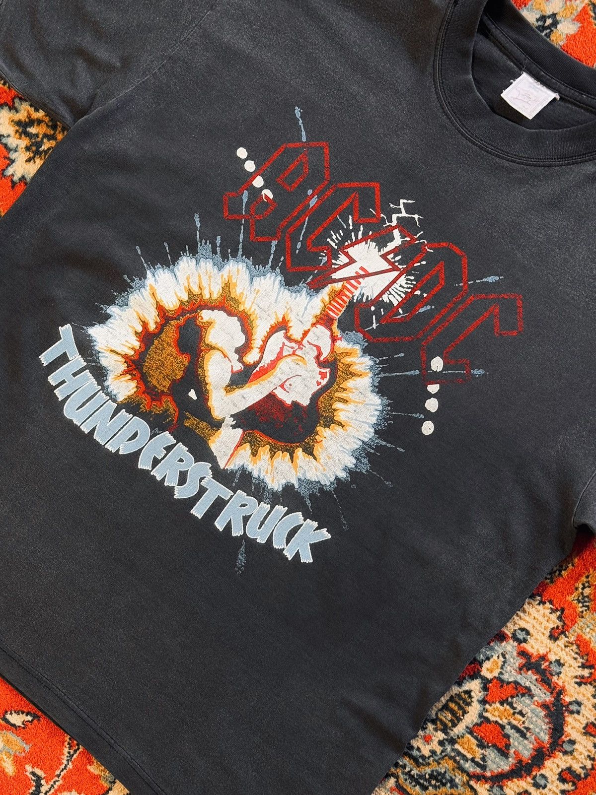 AC/DC × Band Tees × Vintage 90s Vintage ACDC Thunderstruck Faded Rock Tee T-Shirt Size US L / EU 52-54 / 3 - 9 Thumbnail
