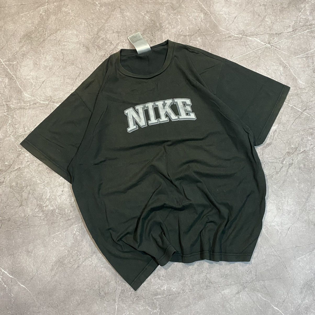 Nike × Vintage VINTAGE NIKE BIG LOGO TEE FADED USA 00s Size US L / EU 52-54 / 3 - 1 Thumbnail