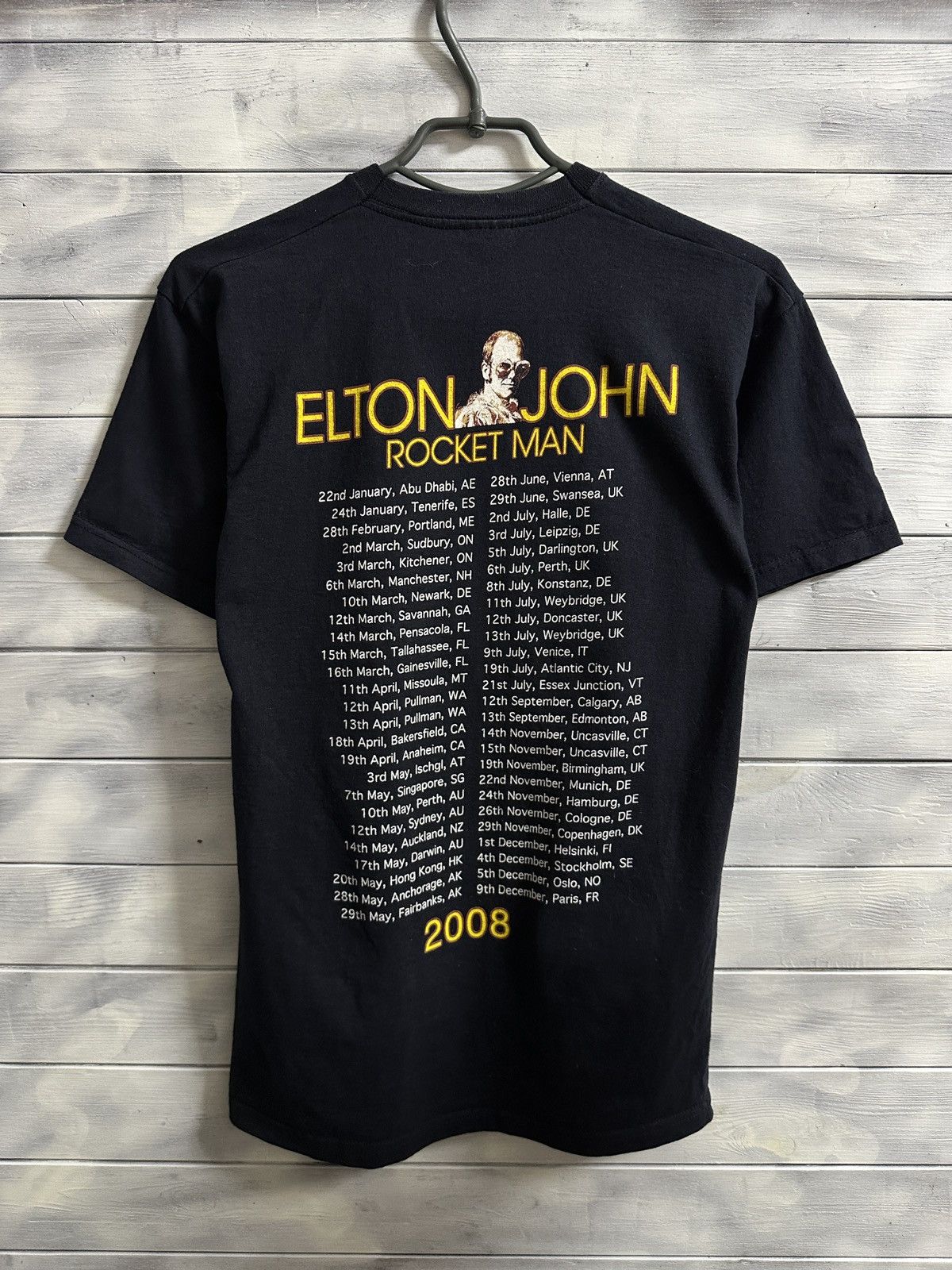 Band Tees Rare Vintage T-Shirt Tour Elton John Rocket Man 2008 Size US S / EU 44-46 / 1 - 2 Thumbnail