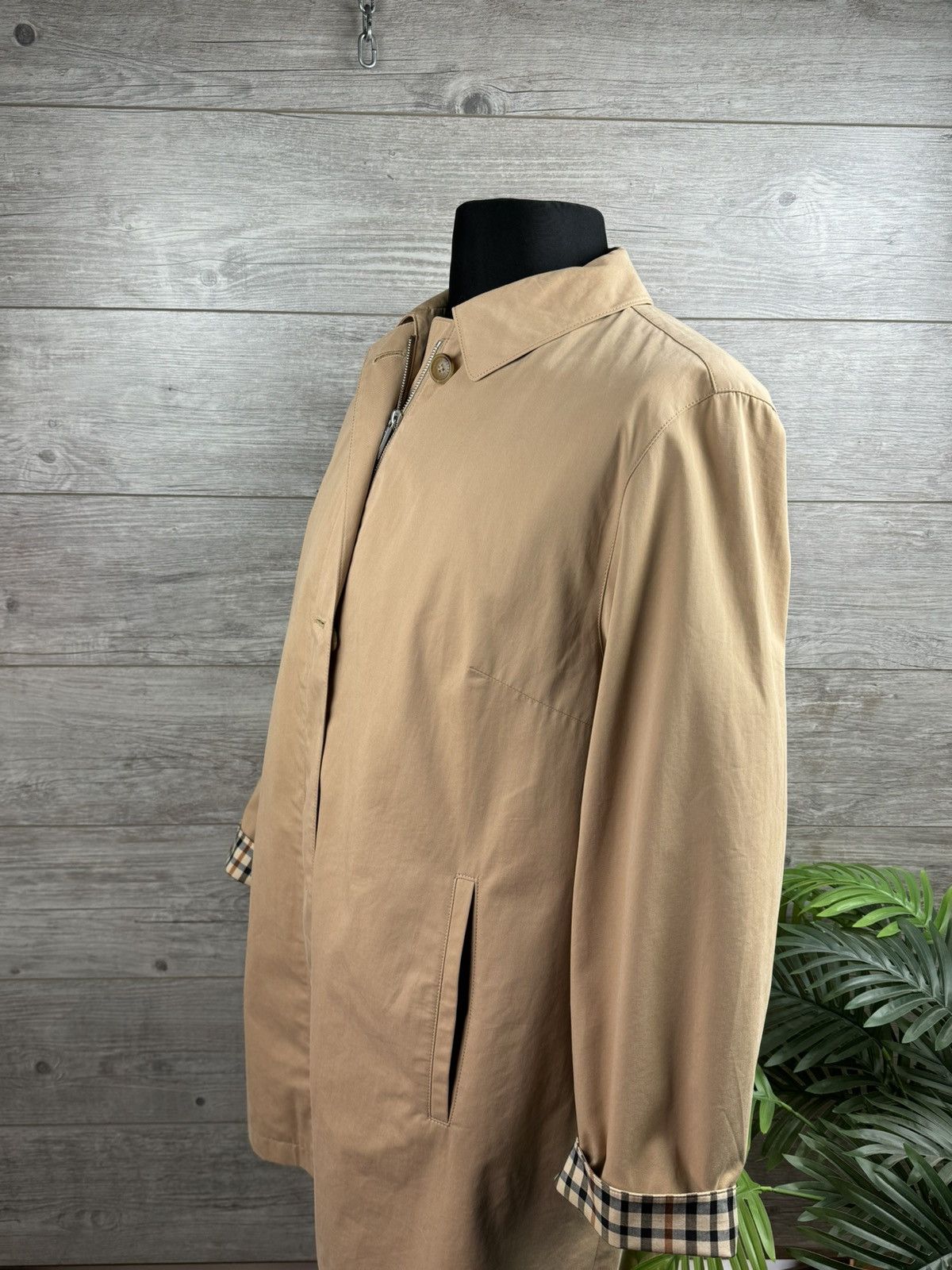 Burberry Vintage Trench Burberry 90s Size L Size US L / EU 52-54 / 3 - 8 Thumbnail