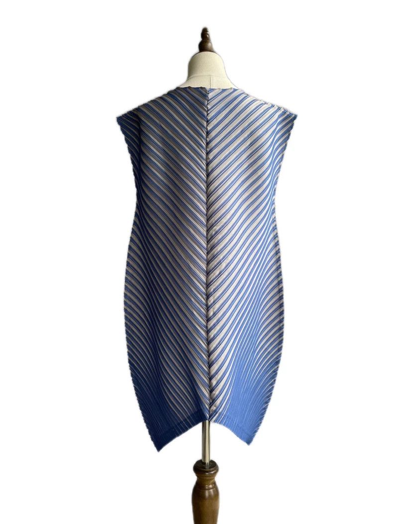 Issey Miyake Issey Miyake size:3 Blue twill pleated banana leaf dress Size S / US 4 / IT 40 - 6 Thumbnail