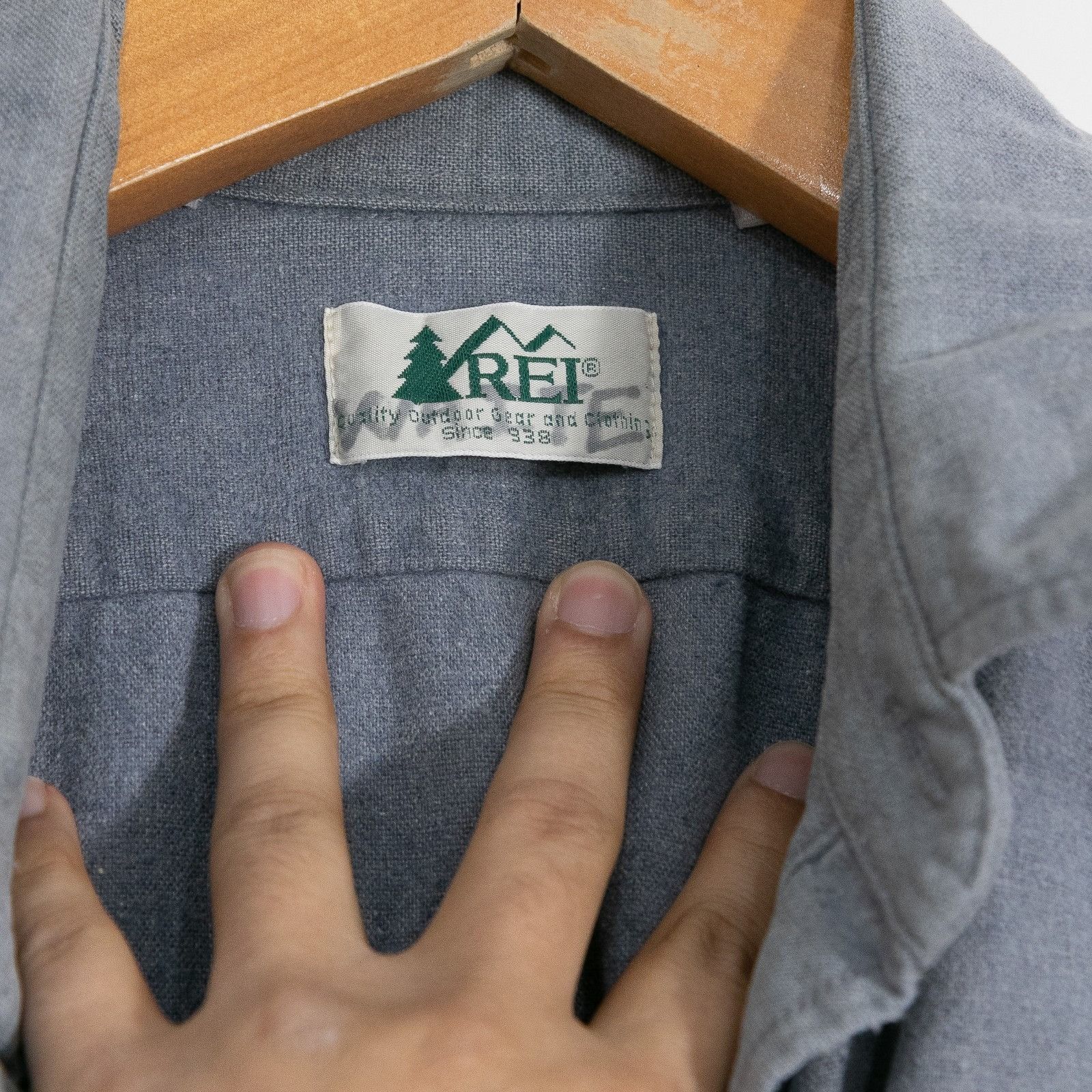 Rei Vintage REI Chamois Button Up Shirt Mens 2XL - Distressed Size US XXL / EU 58 / 5 - 5 Thumbnail