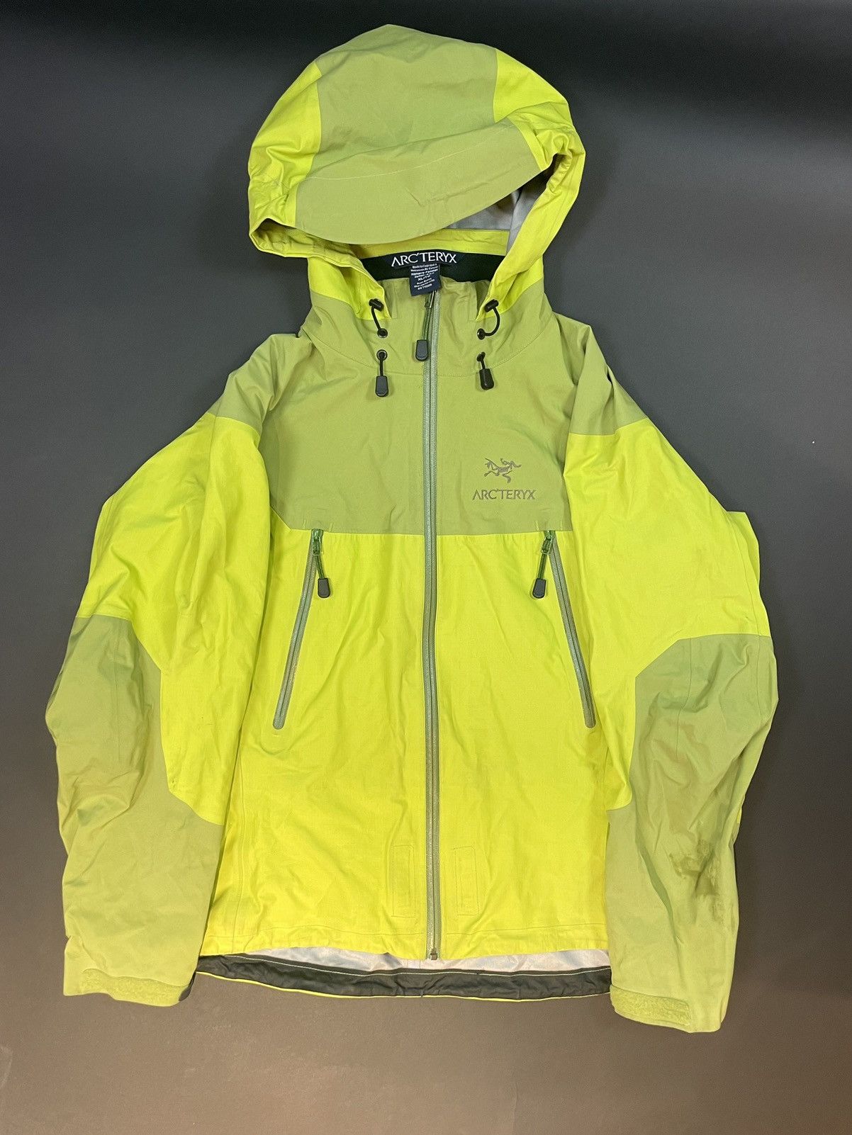 image of Arcteryx Beta Ar Wasabi 2007 in Green, Men's (Size Medium)