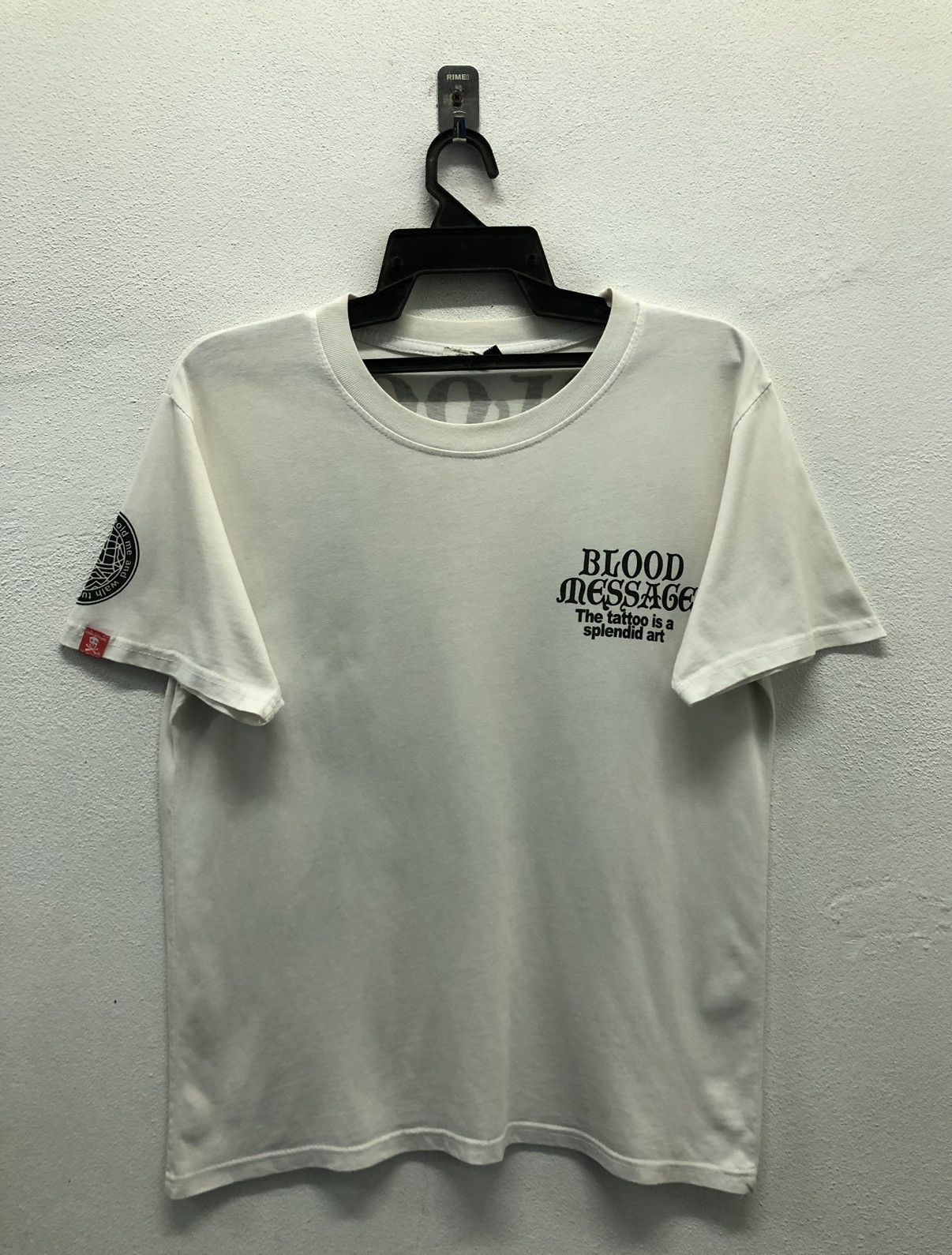 Vintage Vintage Blood Message The Tattoo Is A Splendid Art T-Shirt Size US XL / EU 56 / 4 - 2 Thumbnail