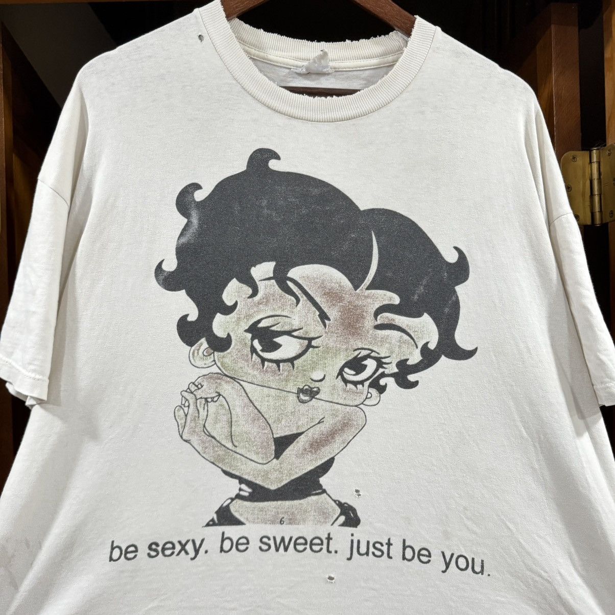 FADED BETTY BOOP BE SEXY BE SWEET GRUNGE ERD DISTRESSED TEE