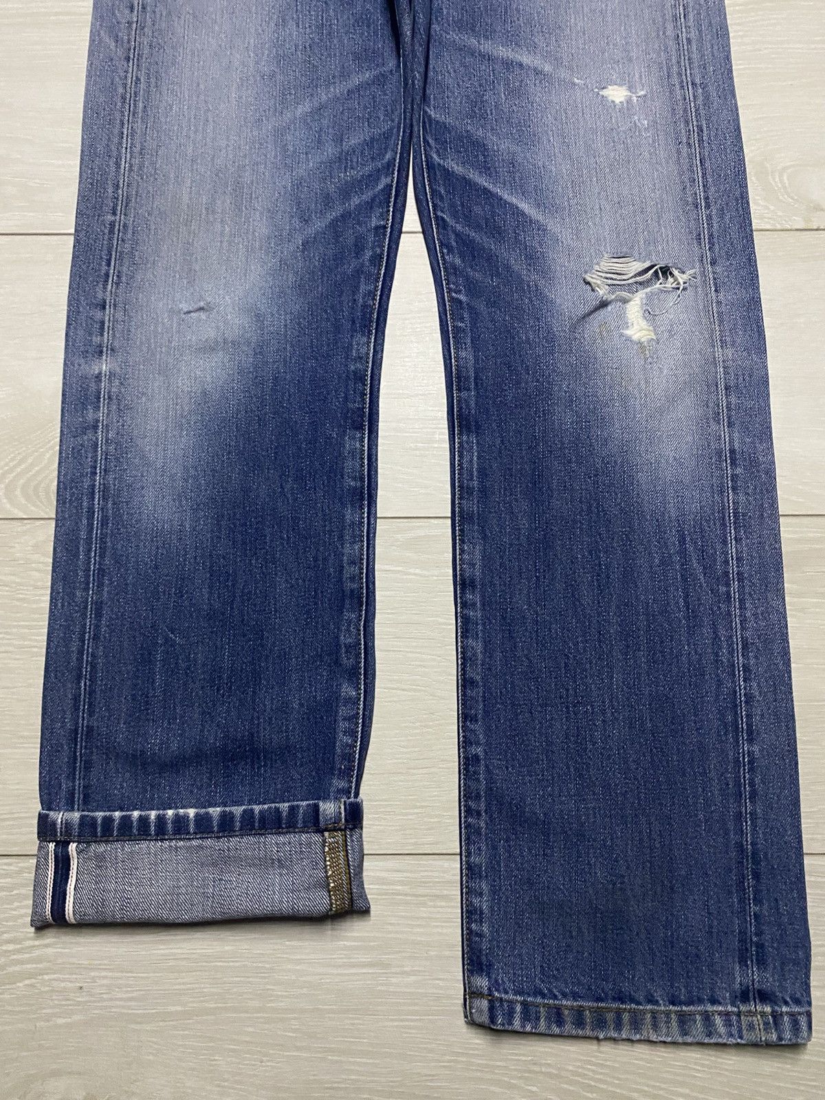 Uniqlo JAPANESE Uniqlo Selvedge Faded Wash Distressed Slim Jeans Size US 33 - 5 Thumbnail