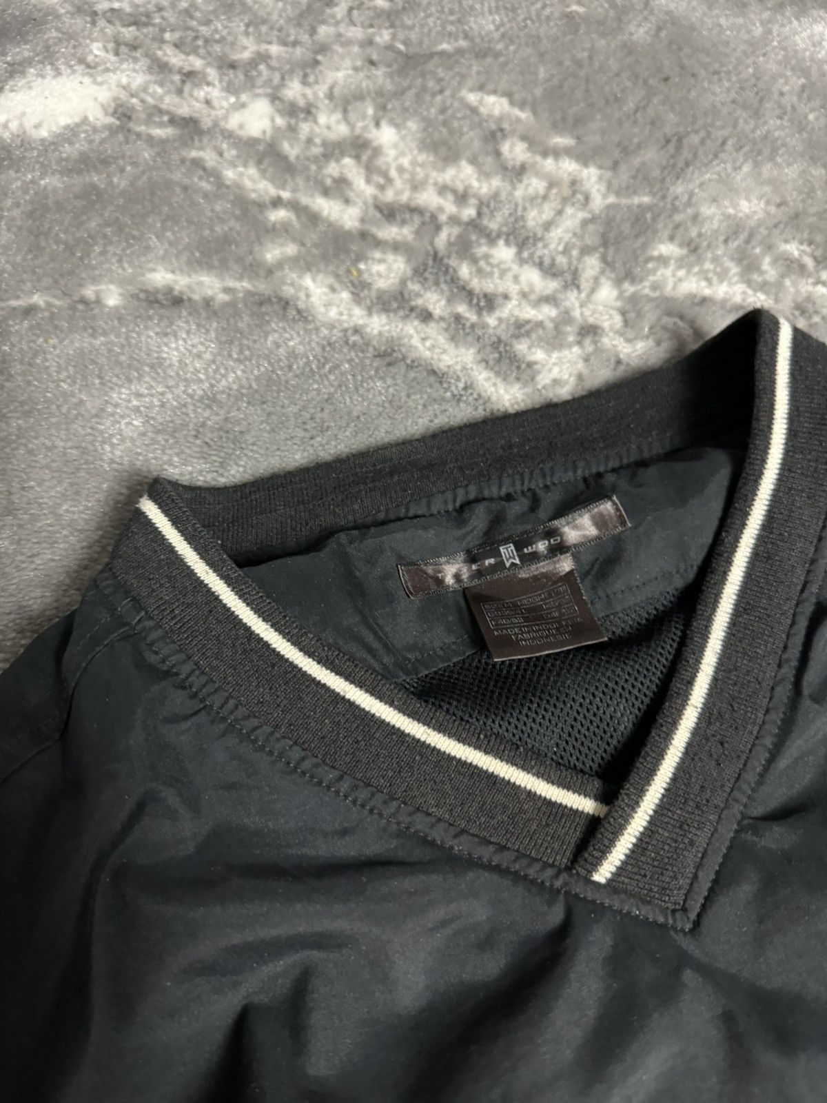 Nike 00s Nike Vintage Tiger Woods Nylon Oversize Sweatshirt Size US M / EU 48-50 / 2 - 4 Thumbnail