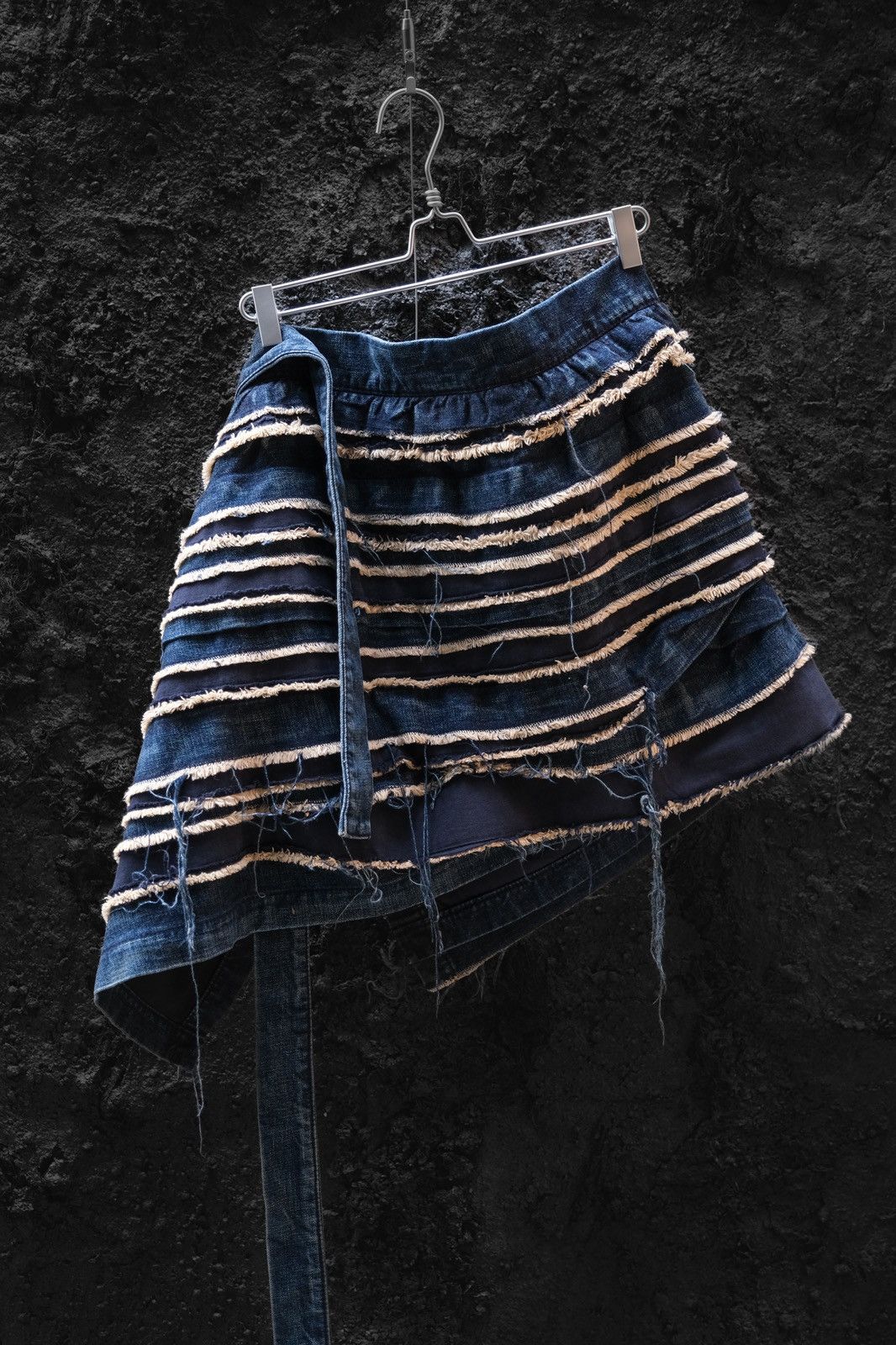 Tricot Comme des Garcons tricot Comme des garcons AD2005 Wrap Denim Skirt Size 27" / US 4 / IT 40 - 1 Thumbnail