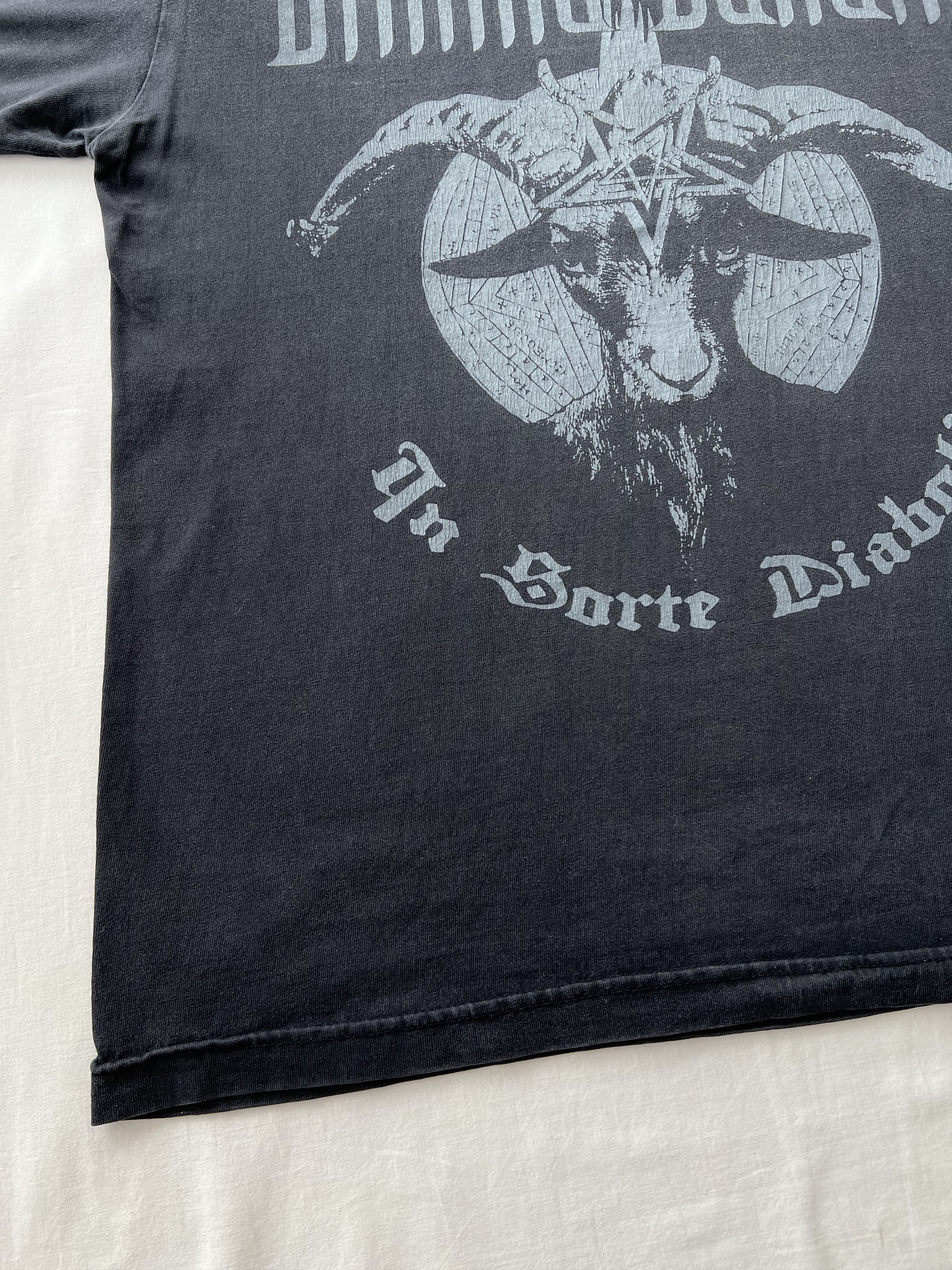 Band Tees Vintage Dimmu Borgir In Sorte Diaboli Black Metal T-shirt Size US L / EU 52-54 / 3 - 8 Thumbnail