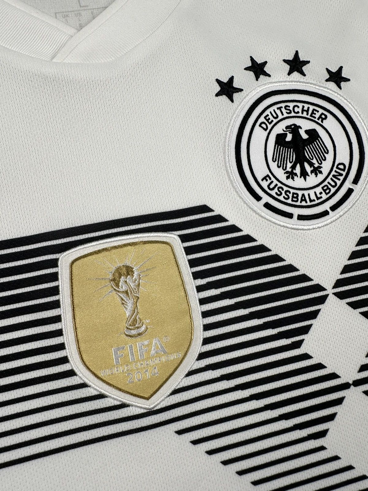 Adidas Adidas Germany 2018/19 Jersey Deutscher Fussball Bund Kit Size US L / EU 52-54 / 3 - 4 Thumbnail
