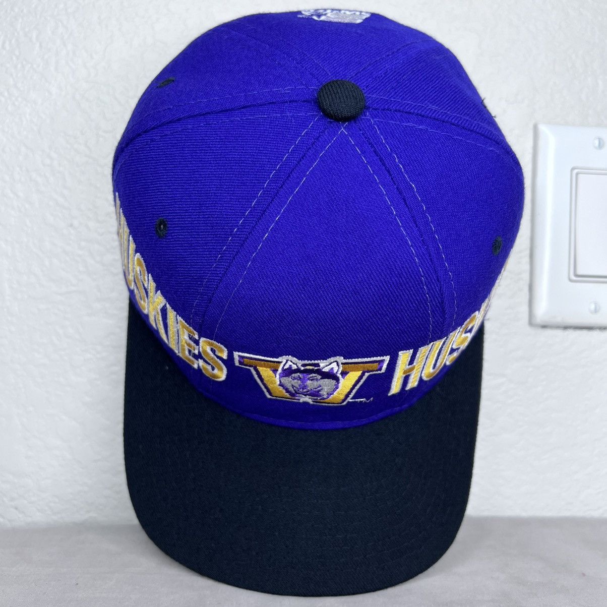 Starter Vintage 1990s Washington Huskies Starter Tri Power Snapback Size ONE SIZE - 7 Thumbnail