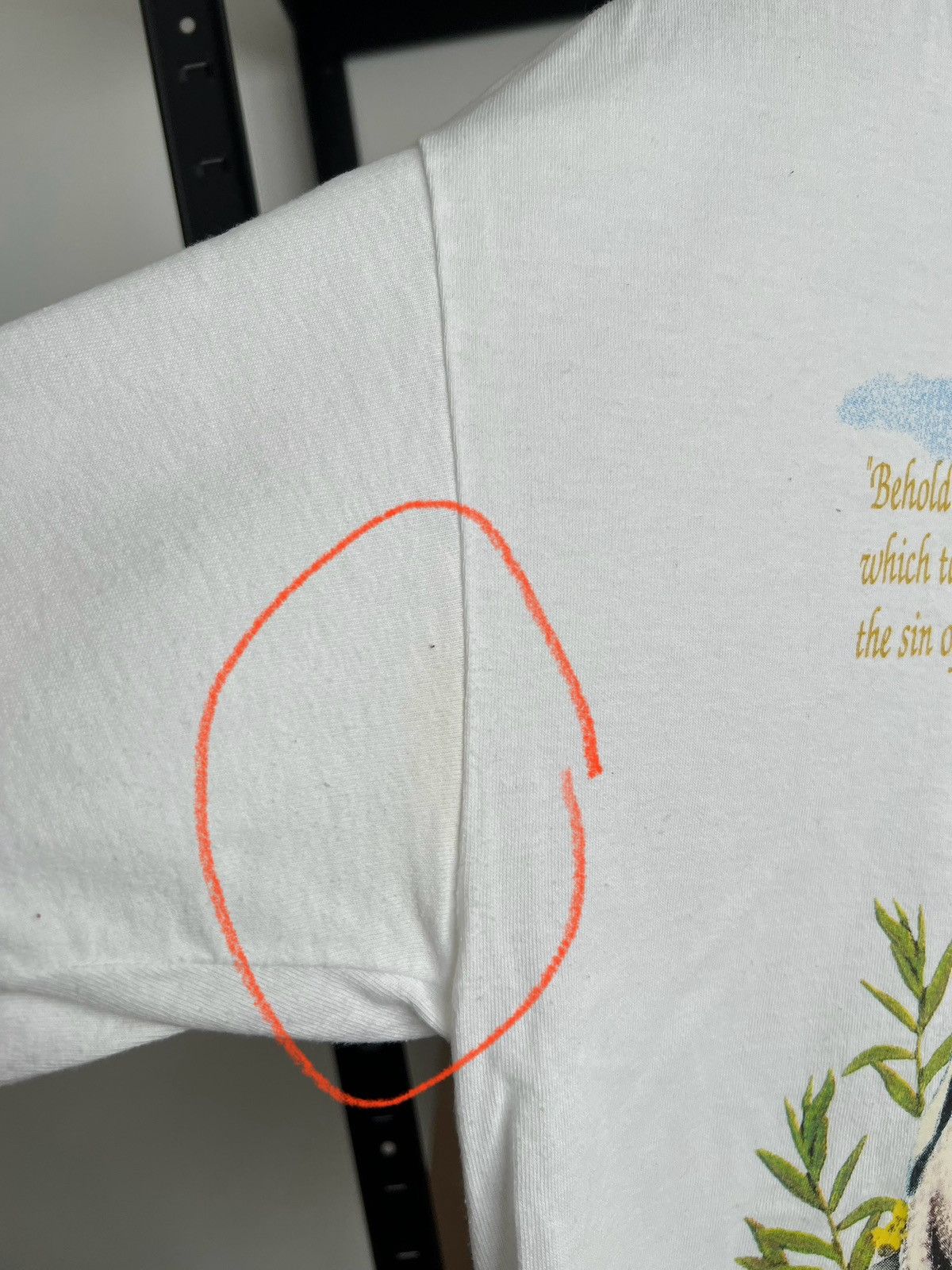 Vintage Vintage 90s Jesus Christ John 1:29 Made in USA White T-shirt Size US L / EU 52-54 / 3 - 8 Thumbnail