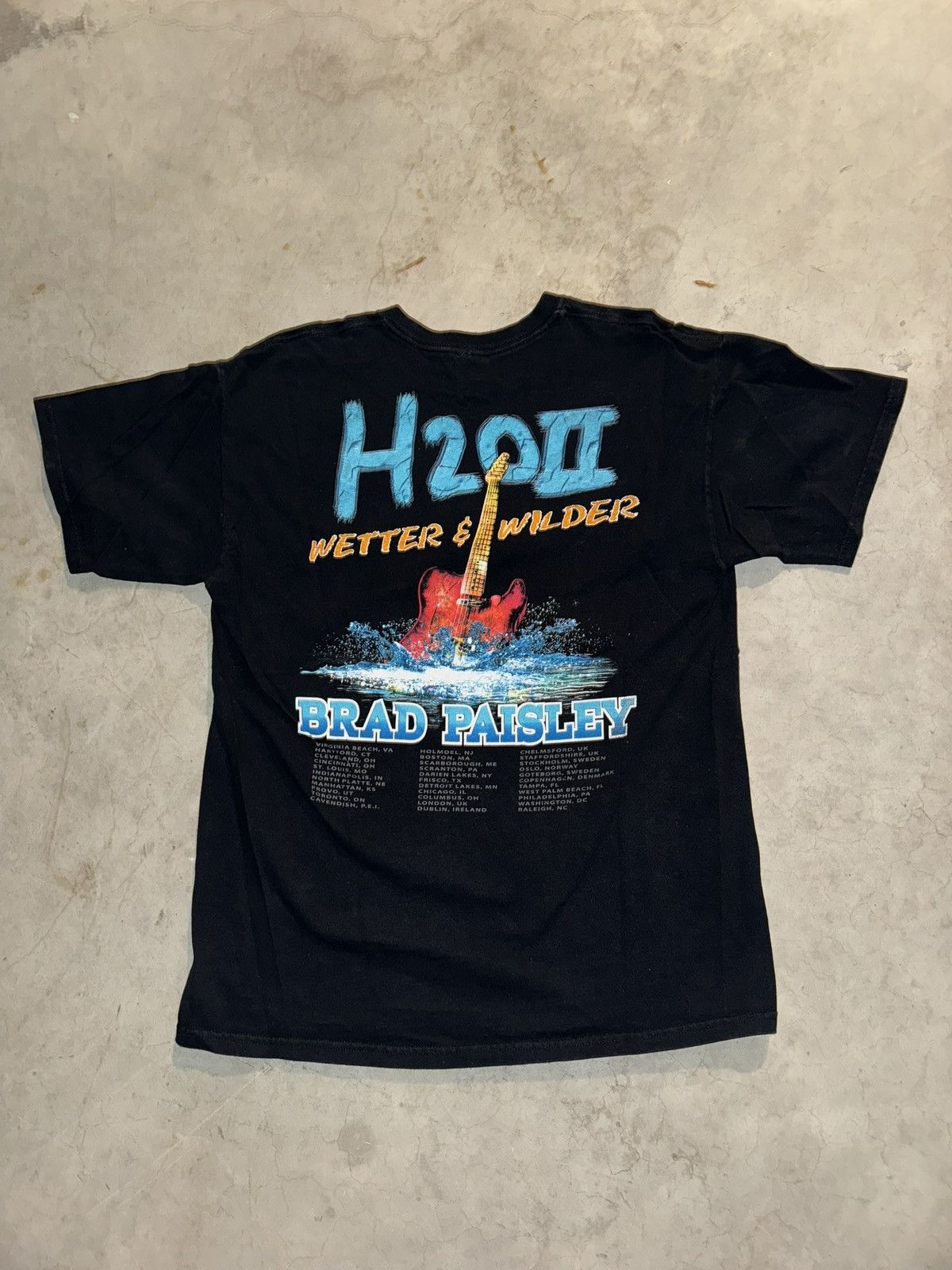 Band Tees × Gildan Brad Paisley H20II Wetter & Wilder Tour Country 2011 Size US M / EU 48-50 / 2 - 2 Thumbnail