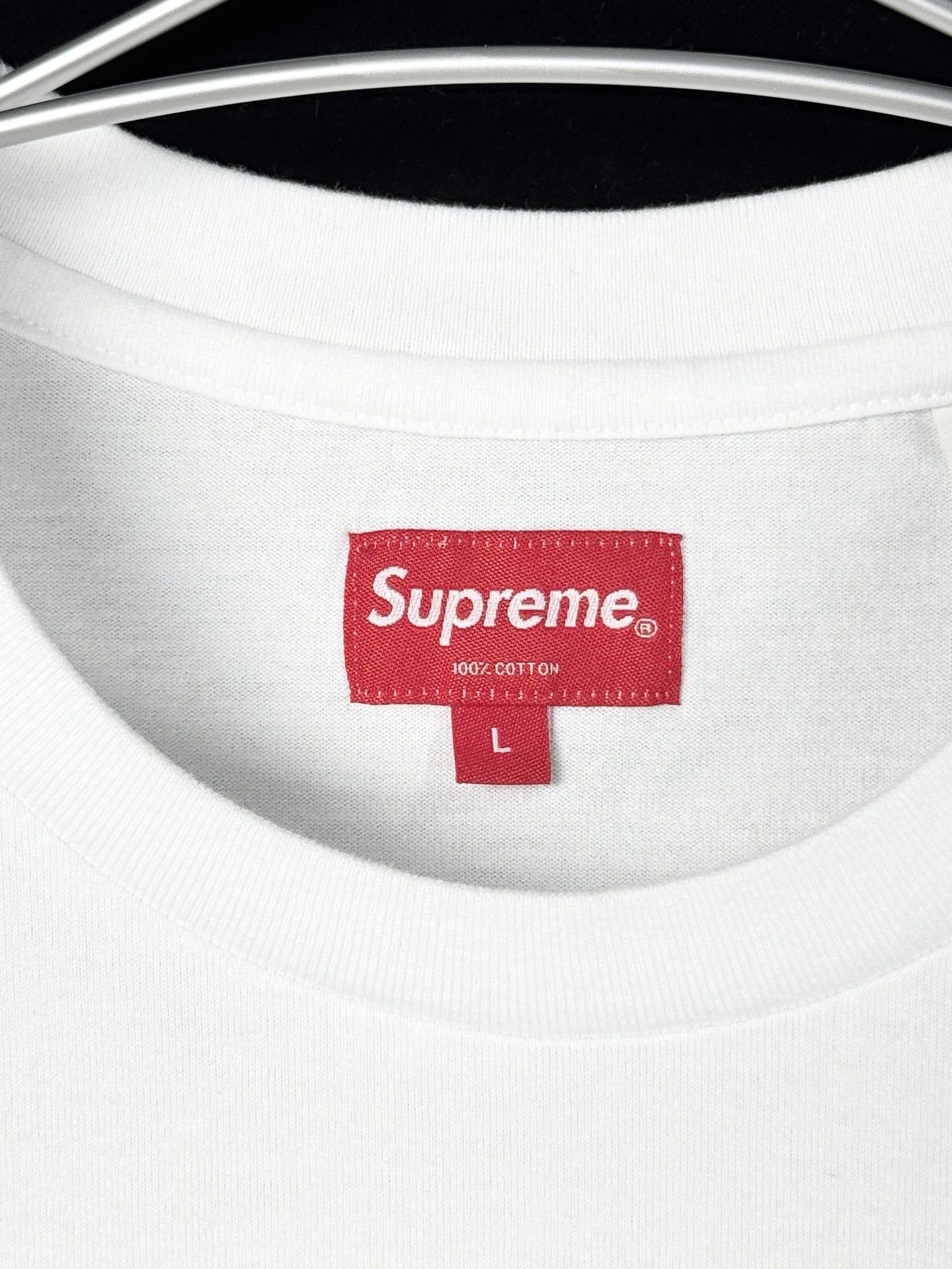 Supreme small logo tee Size US L / EU 52-54 / 3 - 10 Thumbnail