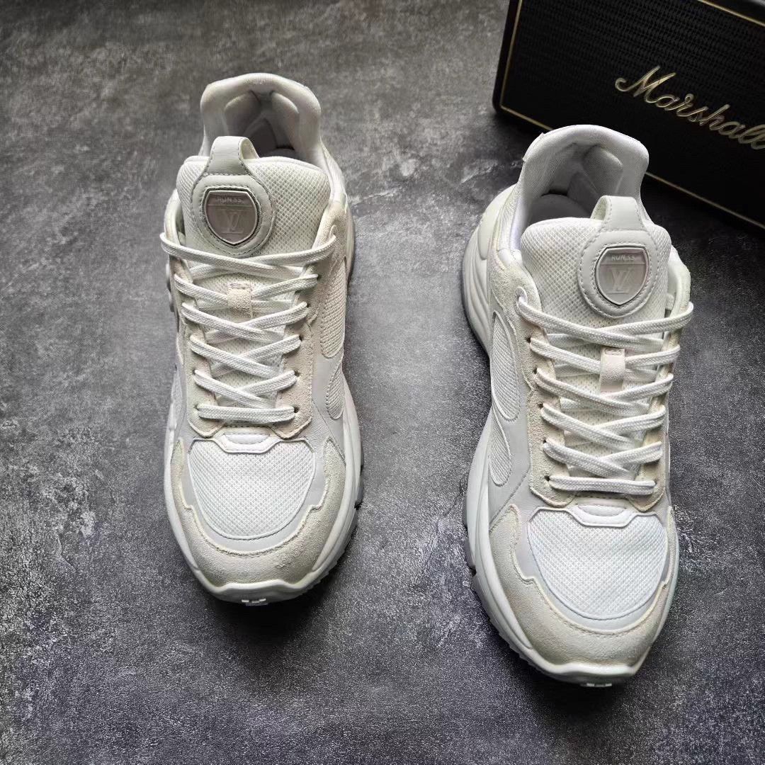 Louis Vuitton LV RUN55 white running shoe 38 Size US 7 / IT 37 - 2 Thumbnail