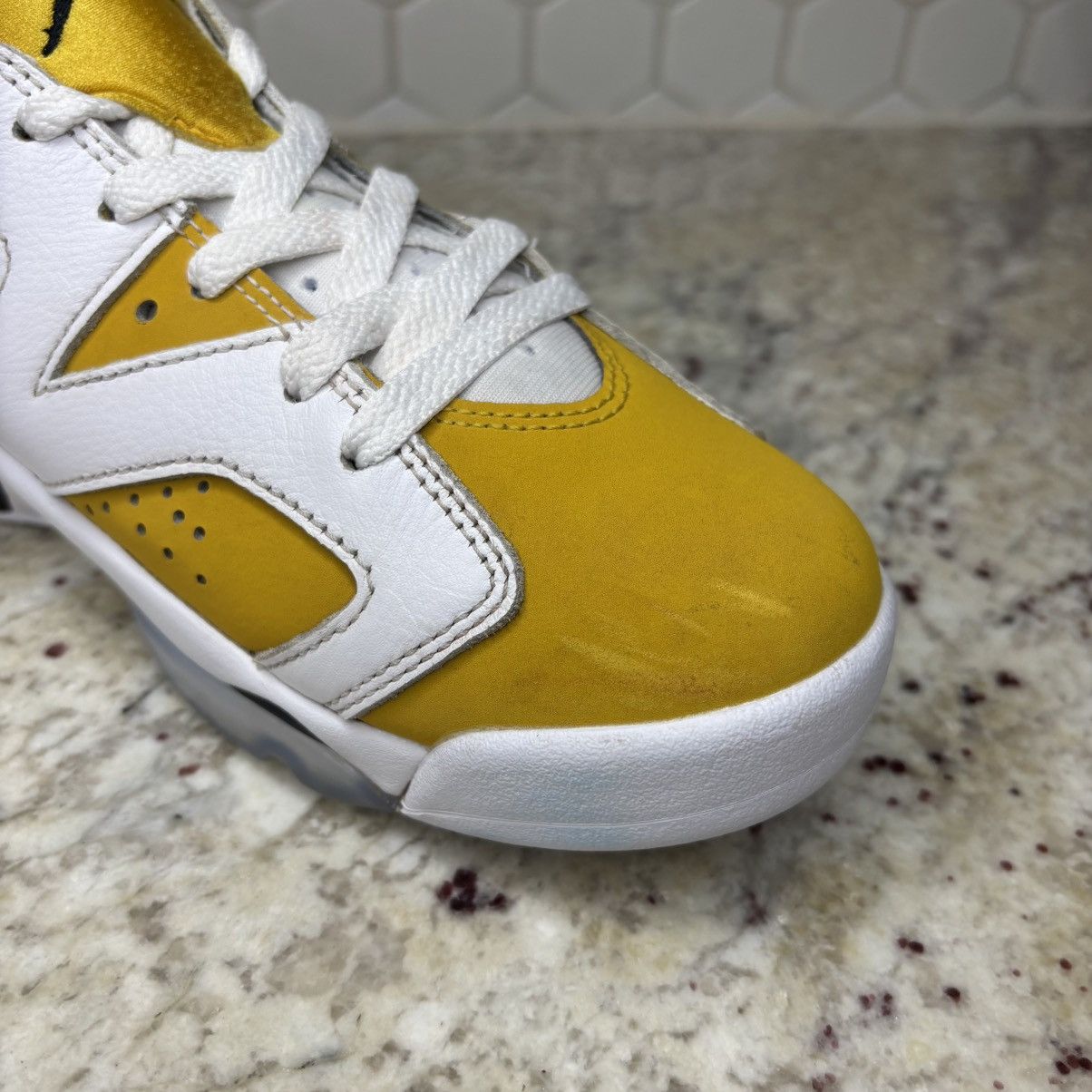 Jordan Brand Size 8.5 - Air Jordan 6 Retro Yellow Ochre CLEAN W/Box Size US 8.5 / EU 41-42 - 7 Thumbnail