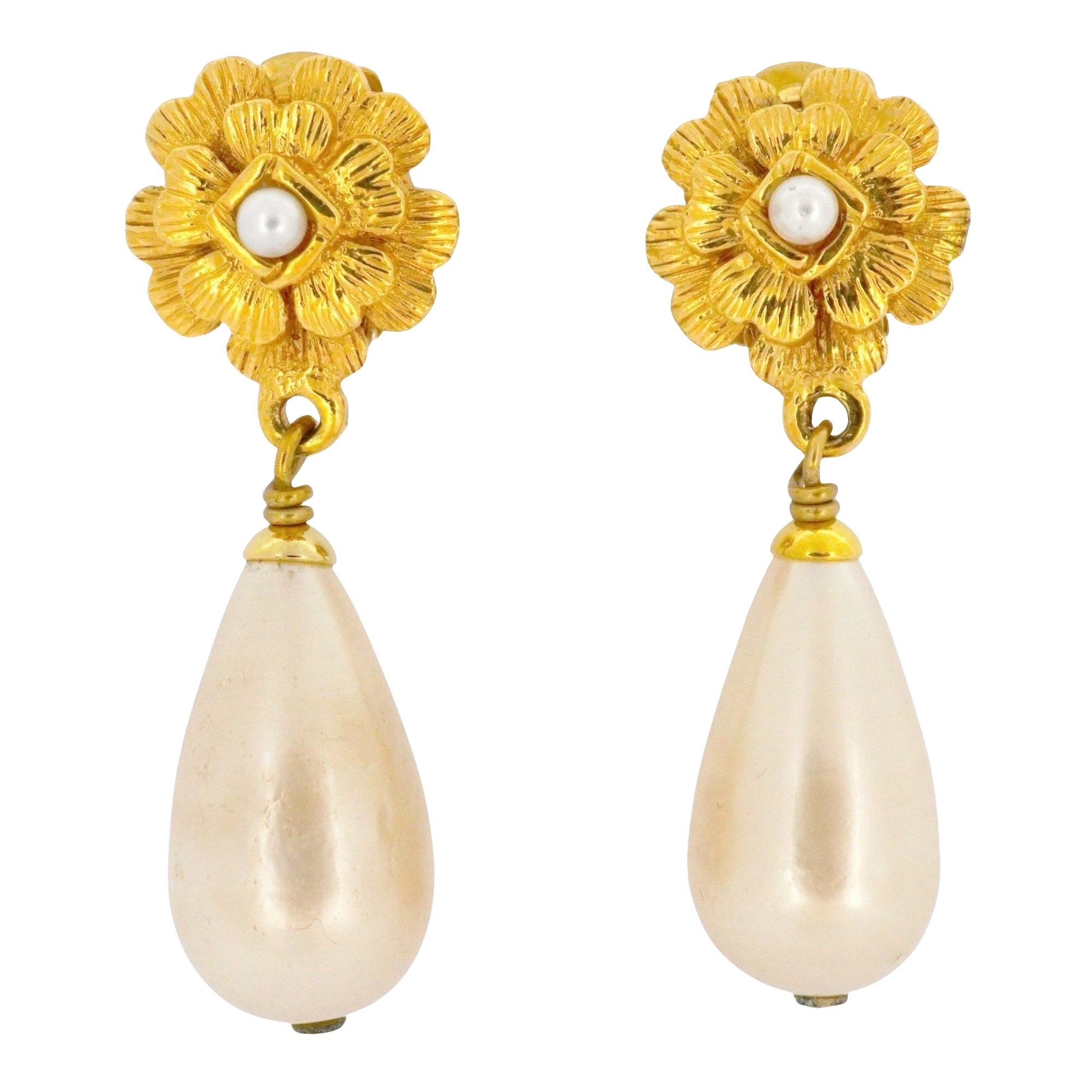 Chanel Chanel Camellia earring Size ONE SIZE - 1 Thumbnail