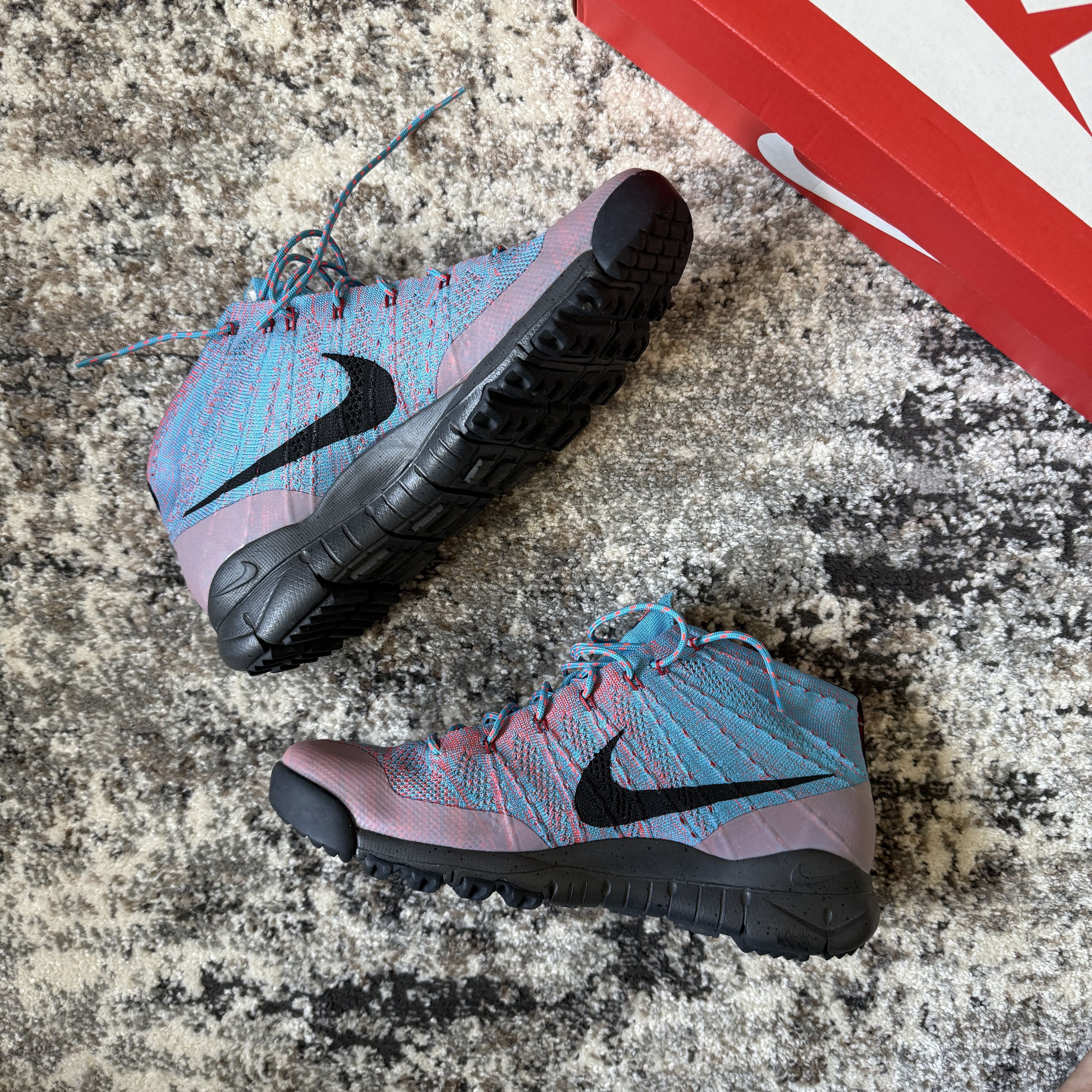 Nike Flyknit Trainer Chukka SFB Size US 10 / EU 43 - 3 Thumbnail