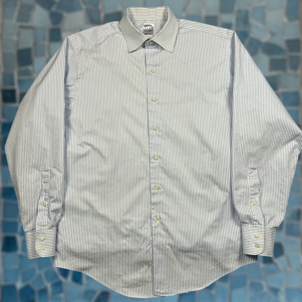 Brooks Brothers VINTAGE Brooks Brothers Button Down Shirt Mens Long Sleeve Blue Pinstripe 16/35 90s Size US L / EU 52-54 / 3 - 1 Thumbnail